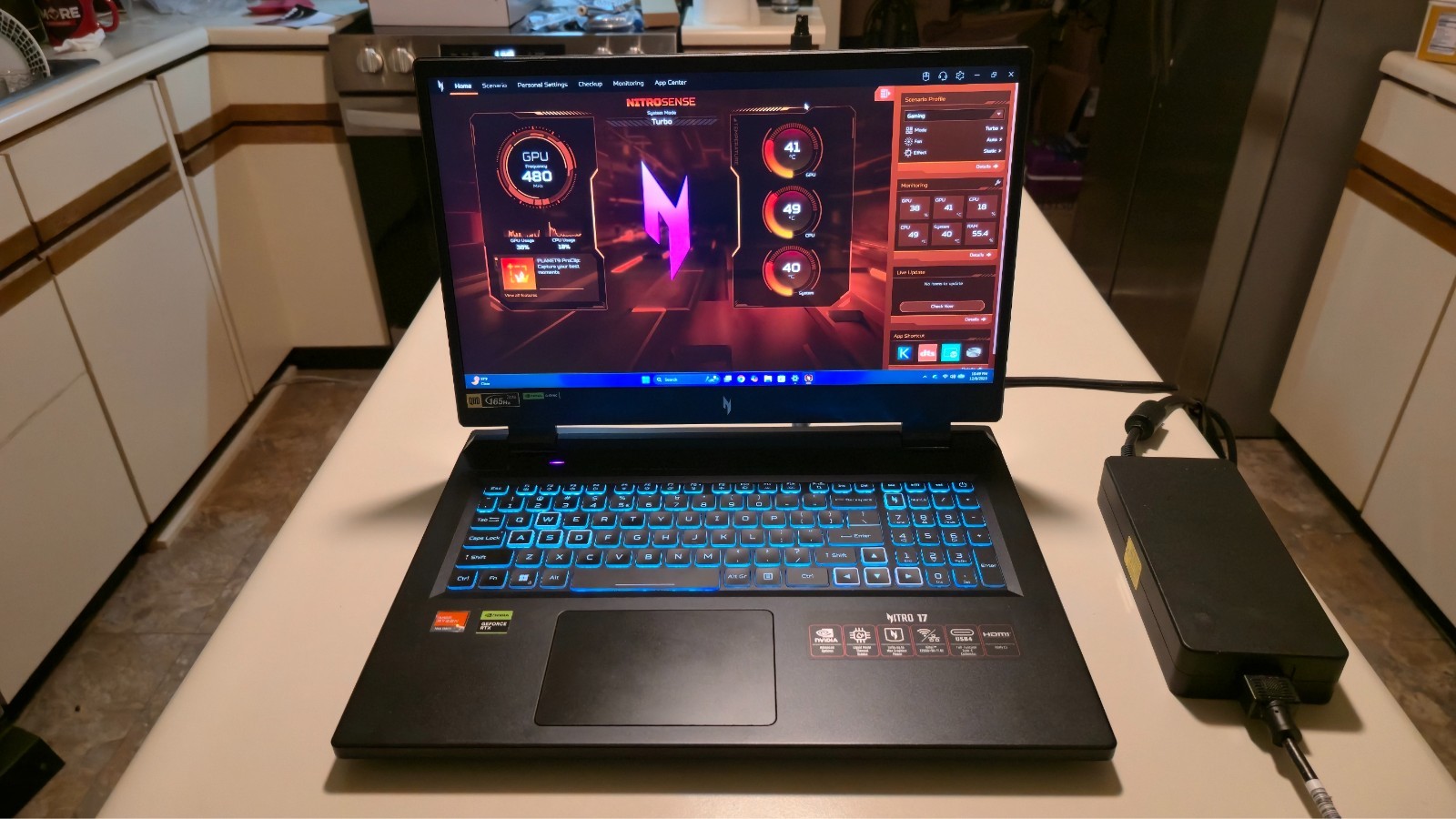 Acer Nitro 17 – 17.3″ Laptop AMD Ryzen 7 7840HS 3.80GHz 16GB RAM 1TB SSD W11H
