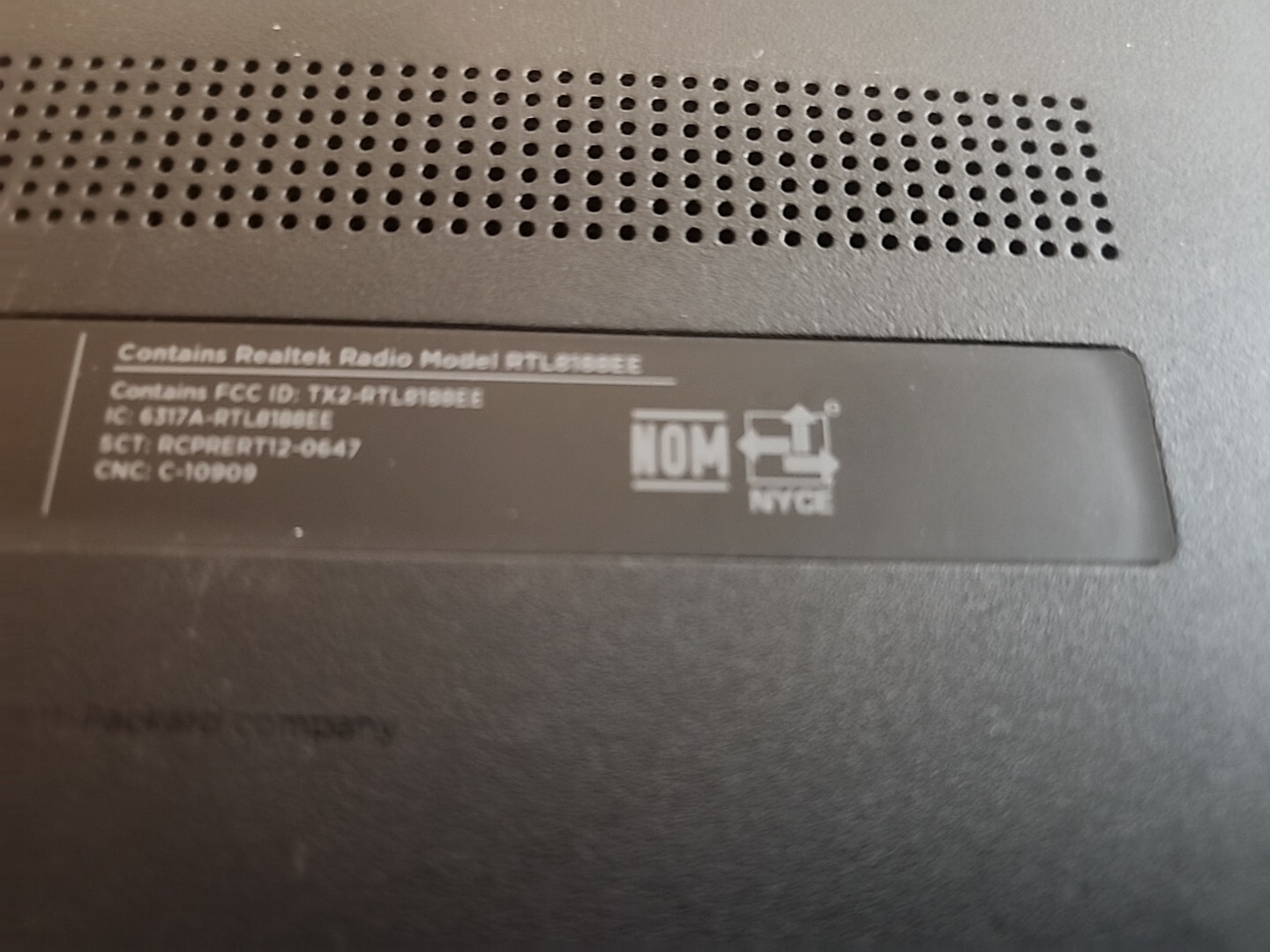 HP 15-F039WM Laptop Intel Celeron N2830 2.1 GHz 4GB ram AS IS NO Hdd/OS