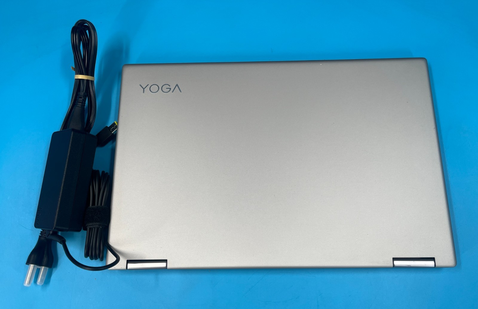 Lenovo Yoga 720-15IKB 2-in-1 4K Touch Laptop i7-7700HQ 16GB 1TB GTX 1050 NO OS