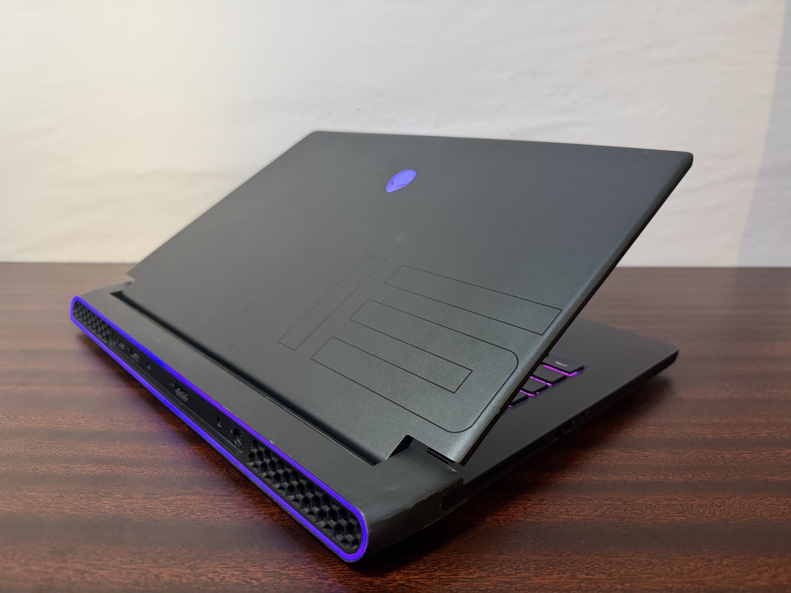 Alienware m15 R5 Ryzen 9 5900HX RTX 3070 16GB 1TB Gaming Laptop 360Hz