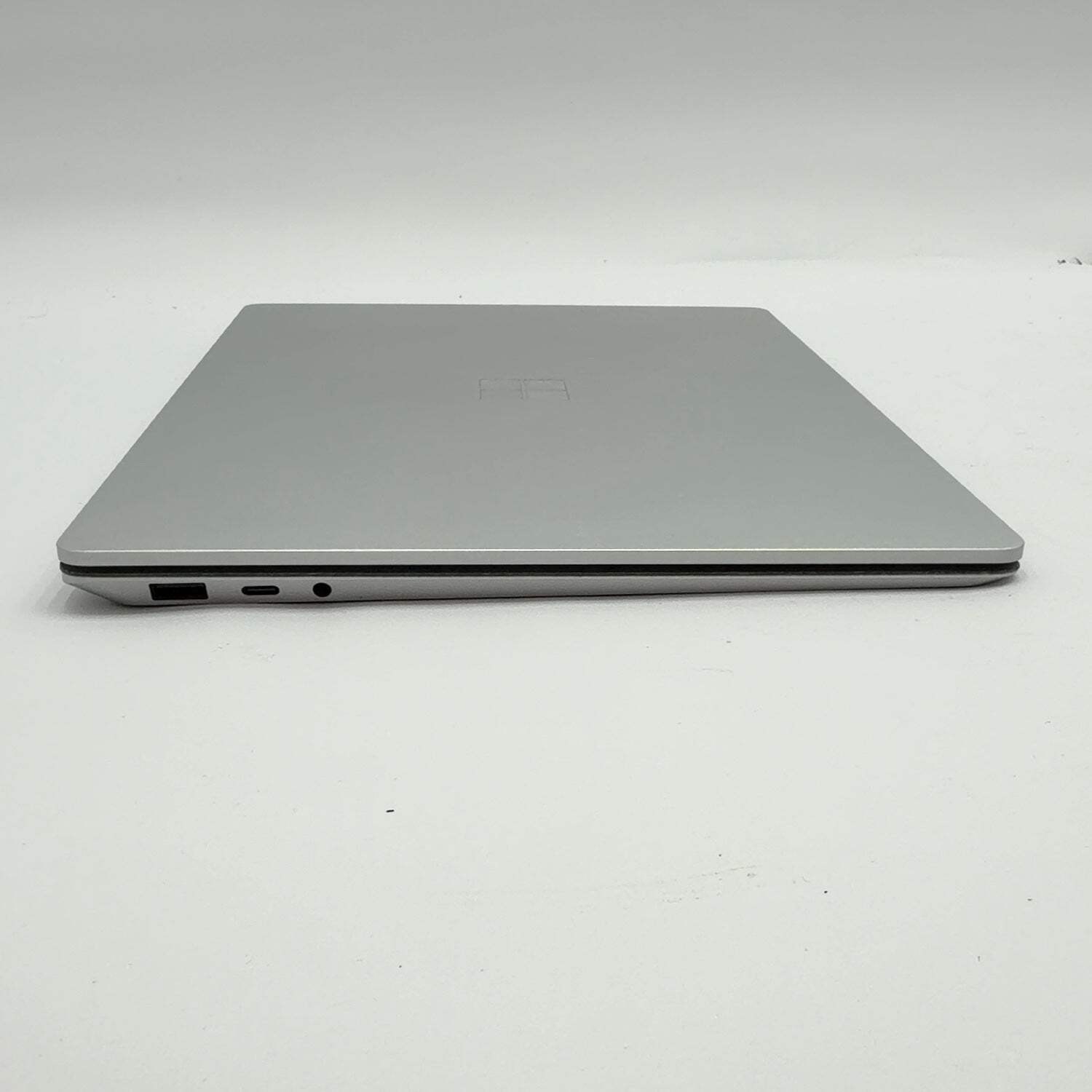 Microsoft Surface Laptop 3 1867 13.5″ i5-1035G7 1.5GHz 8GB RAM 128GB SSD