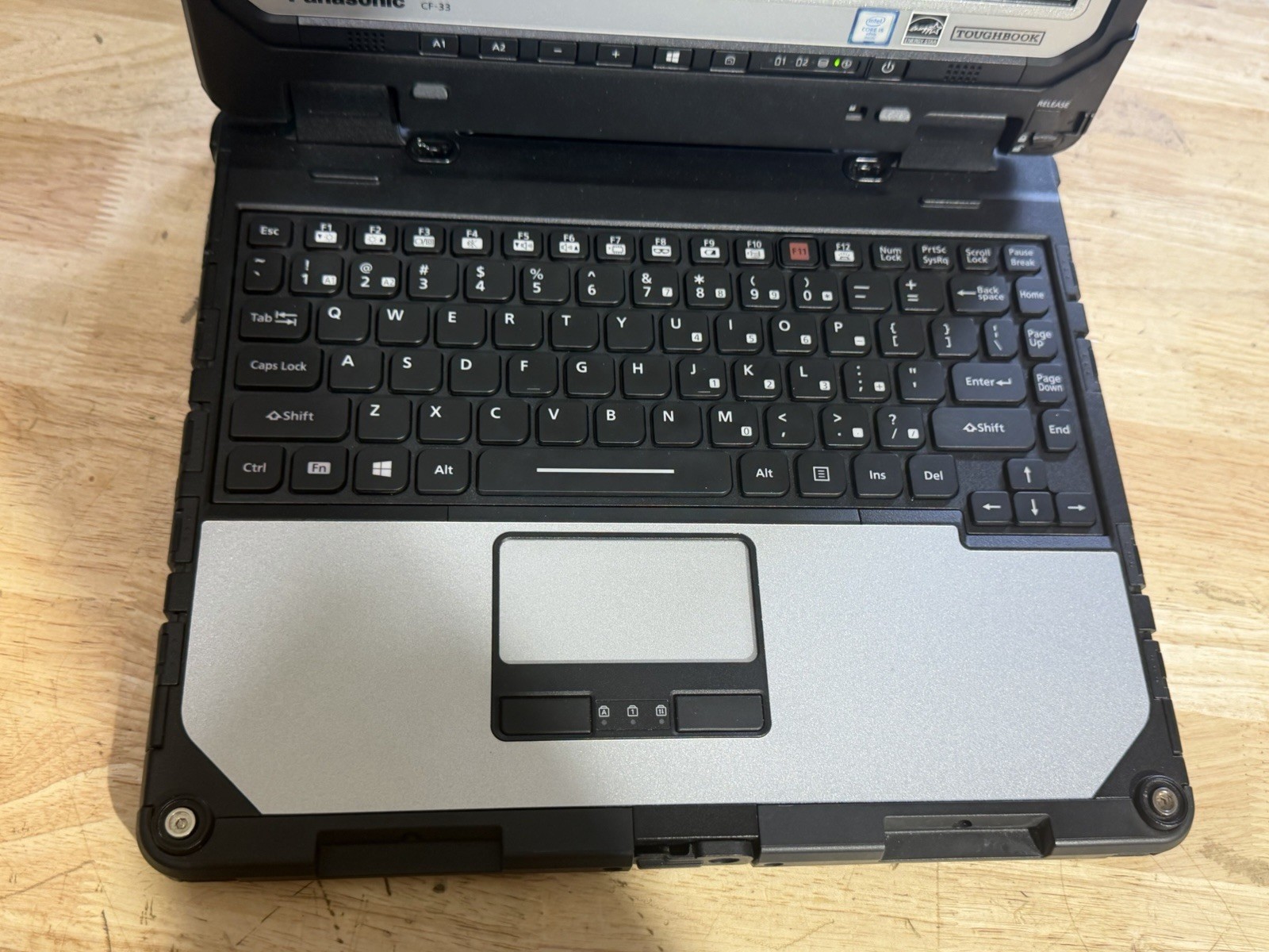 Panasonic ToughBook CF-33 i5-6300U 8GB Ram 256 SSD Win11 Pro. Touchscreen