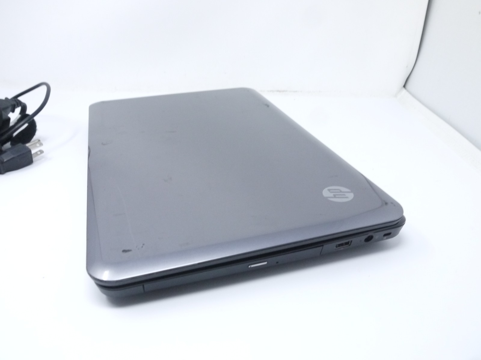 HP 2000 15.6” Laptop – AMD E-300 / 4GB Ram / 160GB HDD / Win10