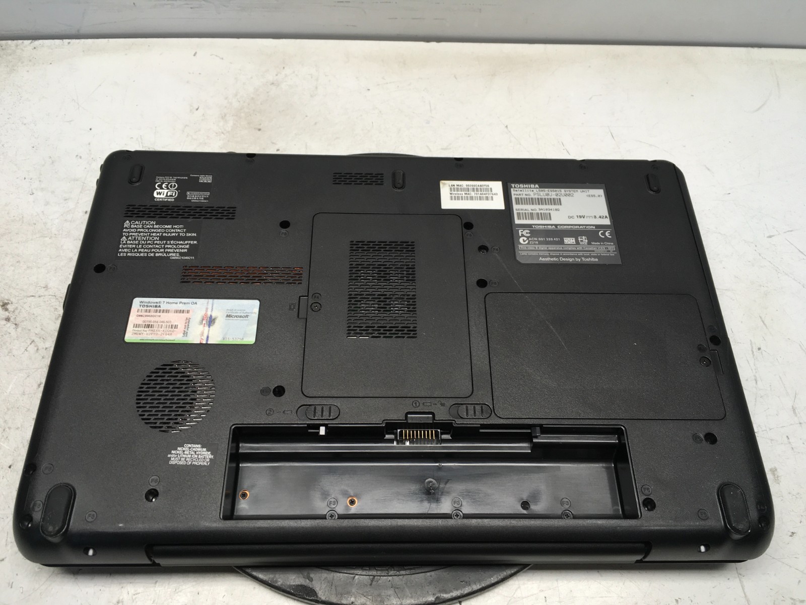 Toshiba Satellite L505-ES5015 Intel Pentium Dual-Core T4400 2.2GHz 4 GB NO HDD