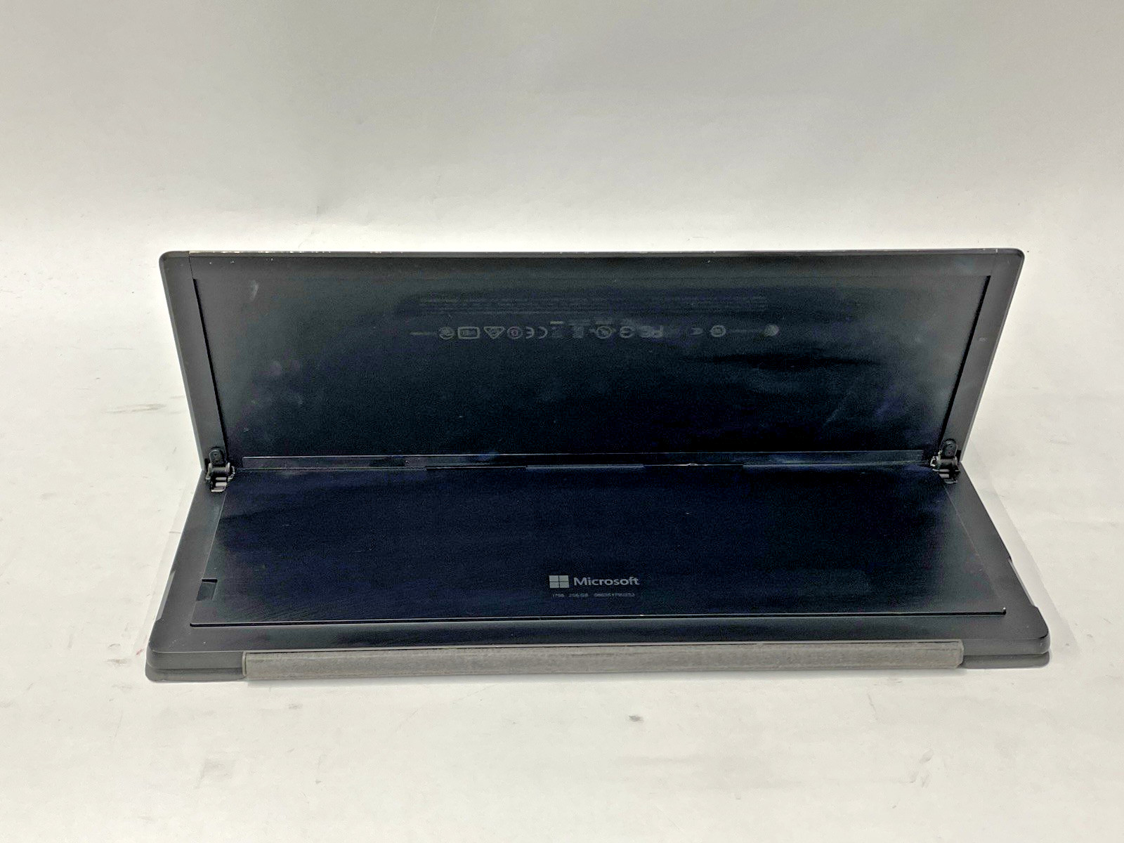 Microsoft Surface Pro 6 – Grade B – Touch – i5-8250U – 8GB – 256SSD – W11P