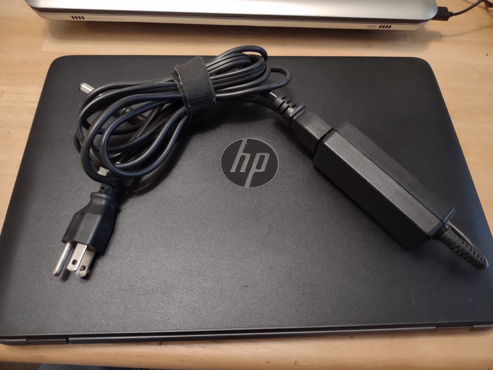 HP EliteBook 840-G2 14″ (Intel i5-5300U 2.3) 16GB RAM (120GB SATA HD) Win10 Pro