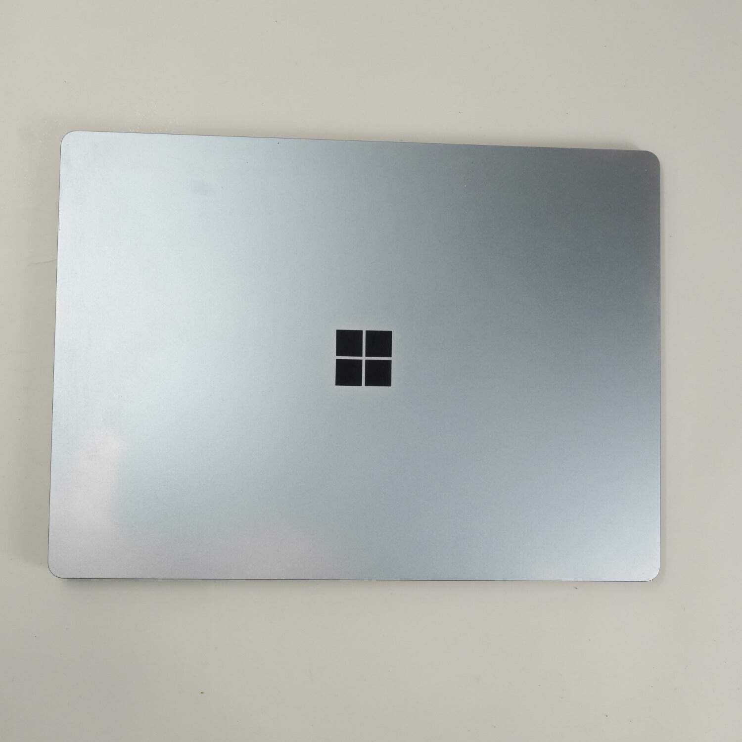 Microsoft Surface Laptop 4 1950 13.5″ i5-1145G7 2.4GHz 8GB RAM 256GB SSD