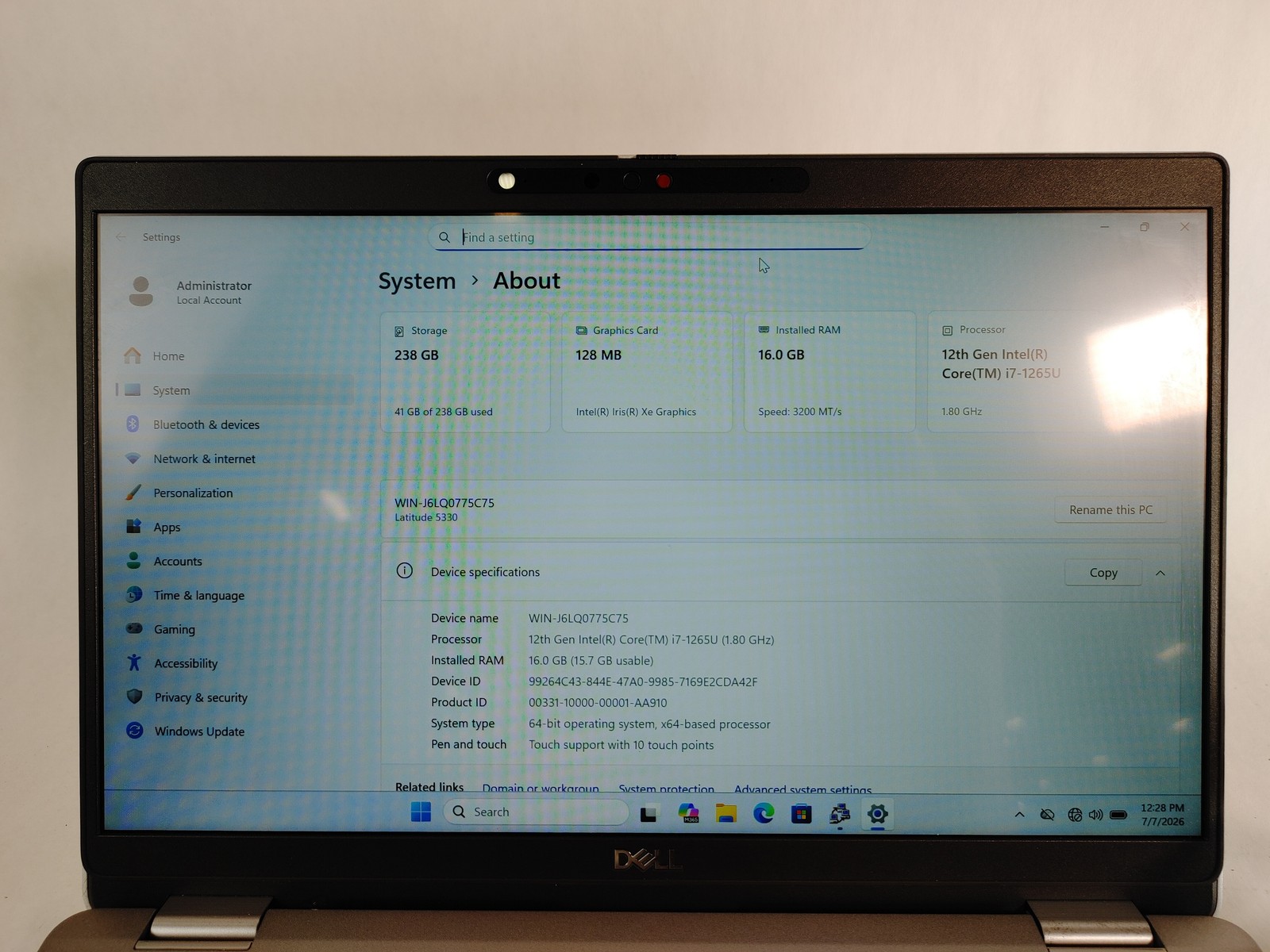 Dell Latitude 5330 Core i7-1265U 1.80 GHz 16 GB DDR4 256 GB NVMe Windows 11 Pro