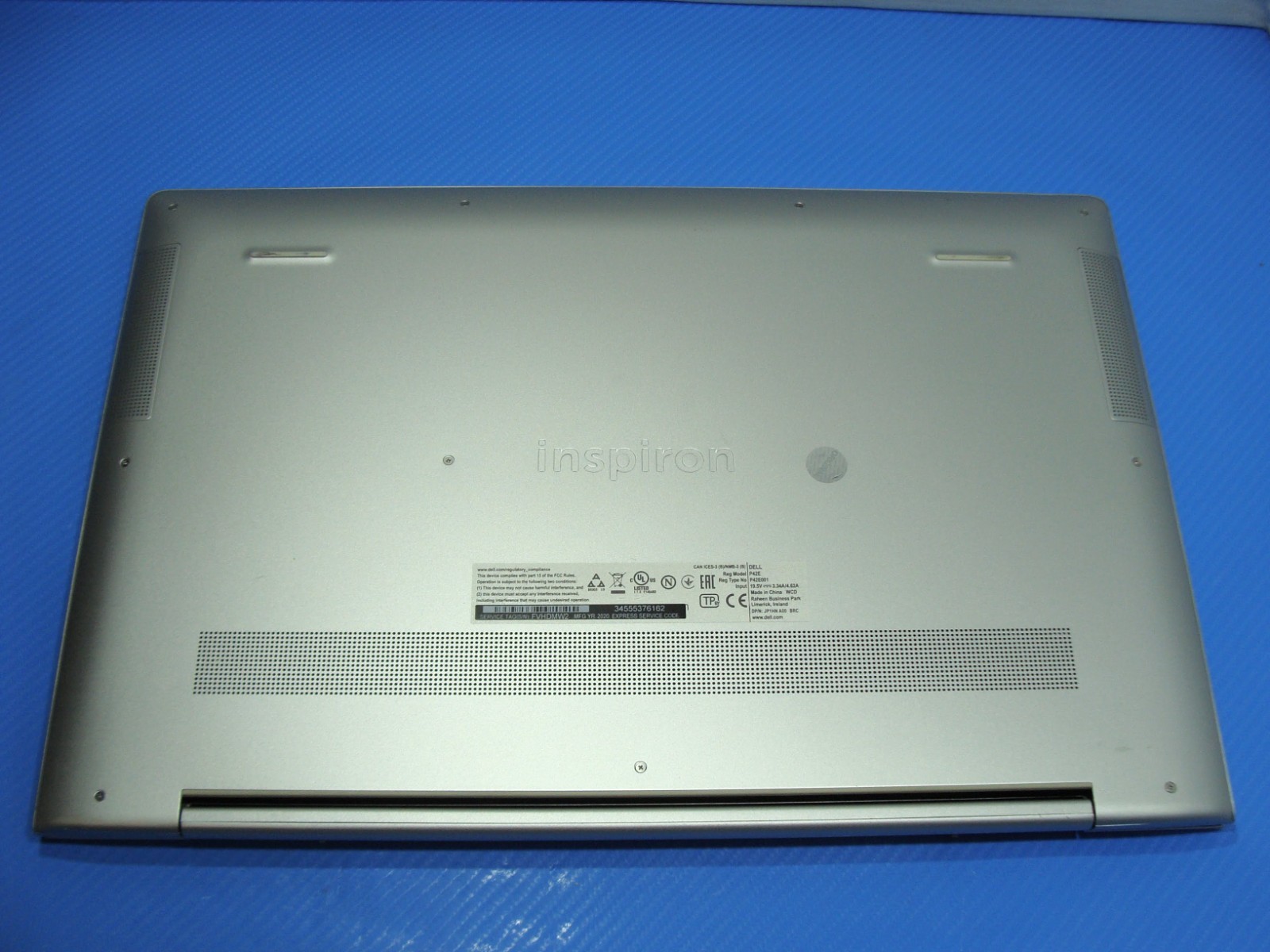 DELL INSPIRON 7791 17″FHD 2-in-1 i7-10510U 1.8GHz 16GB 512GB MX250 2GB Win11Home