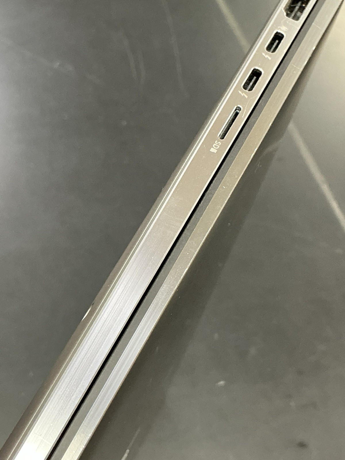 Dell Latitude 9520 15″