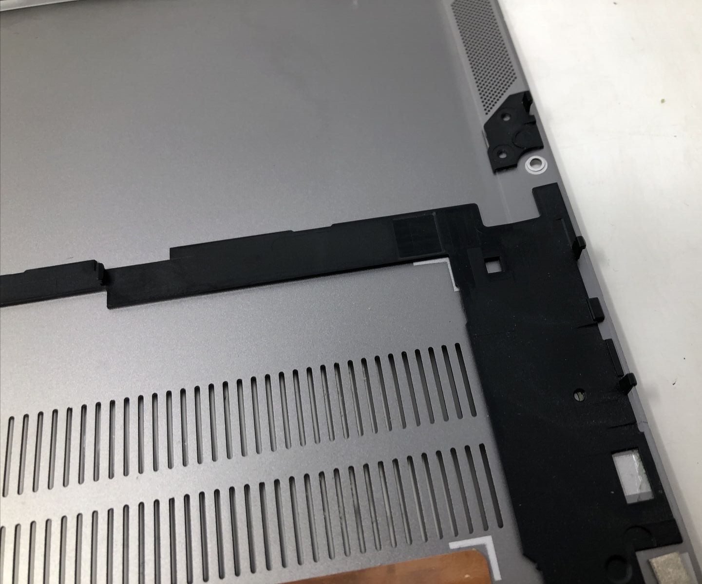 LENOVO ThinkBook 13s G2 ITL 13.3″ Bottom Cover – Used