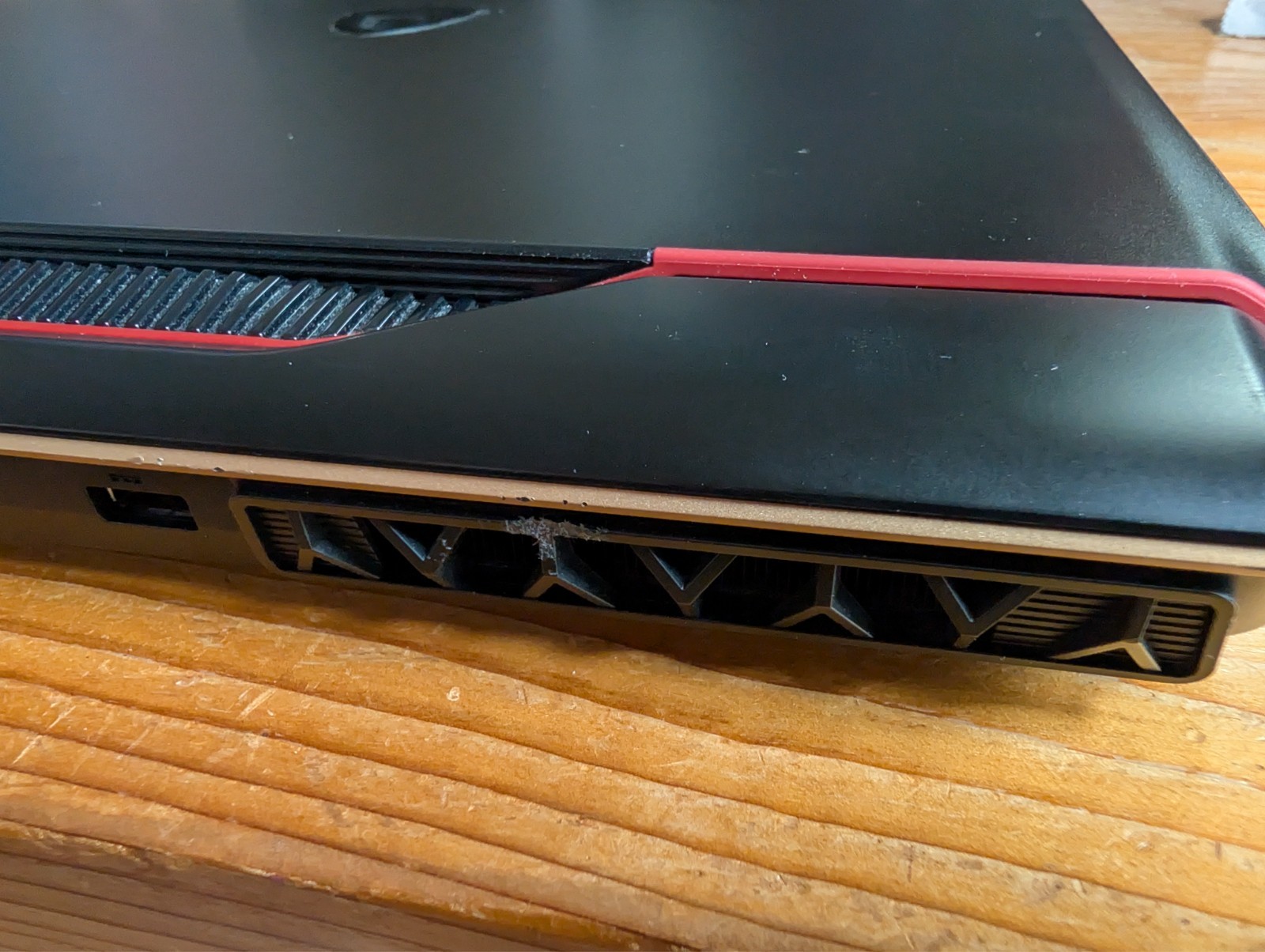 MSI Raider GE68 HX Gaming Laptop. i9-13950HX, 16GB 5600mhz DDR5, NVIDIA RTX4060