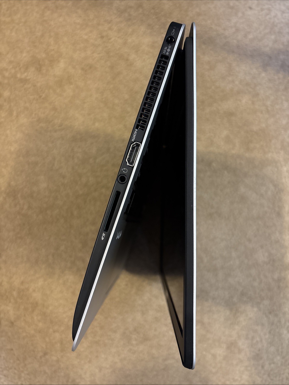 SONY VAIO VJZ131A11L i7-6567U 3.30GHz 8GB RAM 256GB SSD WIN 11