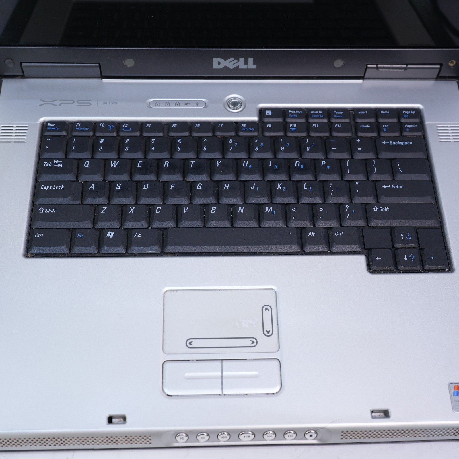 Dell XPS M170 17″ Pentium M, 1 GB RAM, NO HARD DRIVE NVIDIA 7800 T12-D17