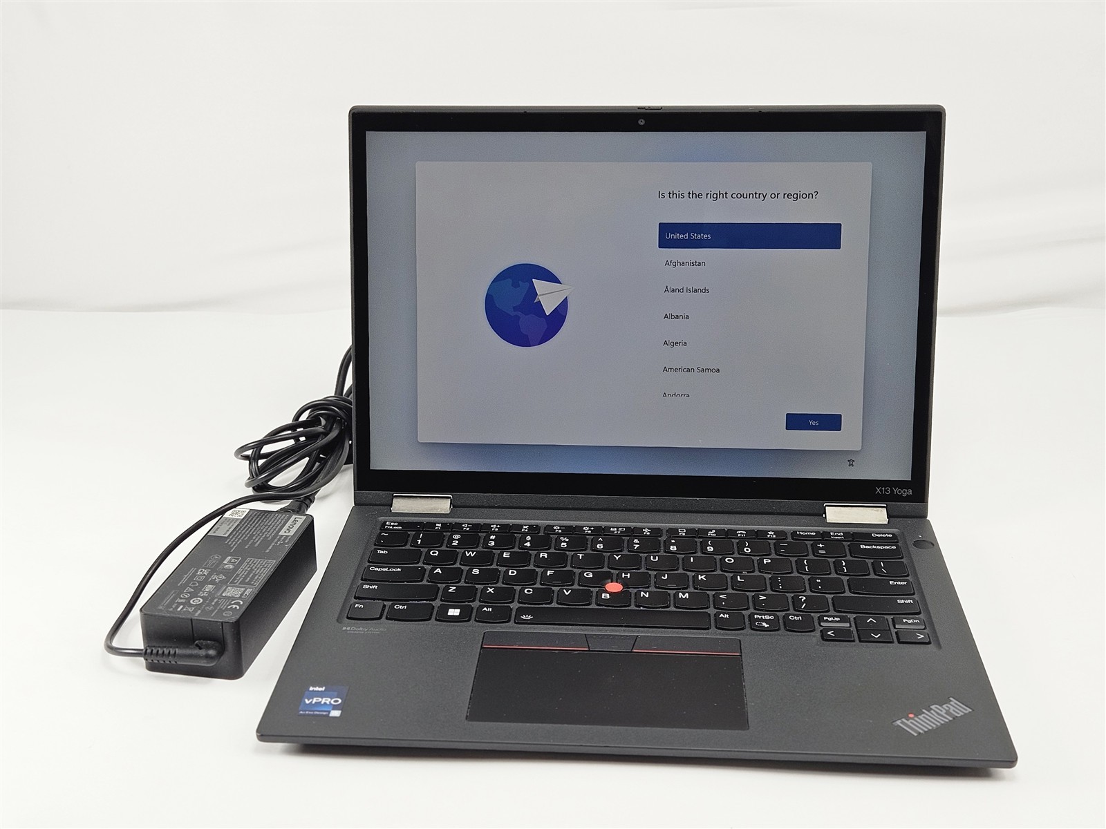 Lenovo 13.3″ ThinkPad X13 Yoga Gen 3 Intel Core i5-1245U 16GB 56GB SSD Win11