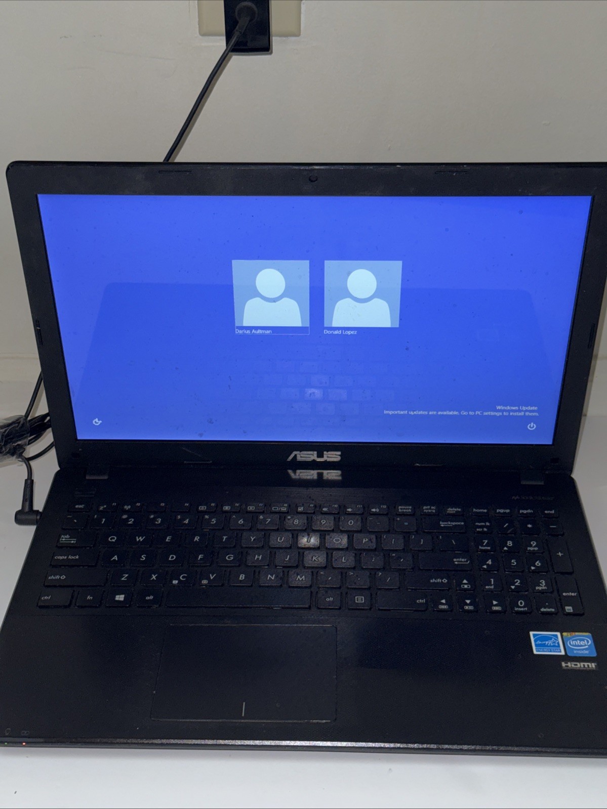ASUS: ATHEROS AR5B125 Laptop (Powers on But Needs New Battery)