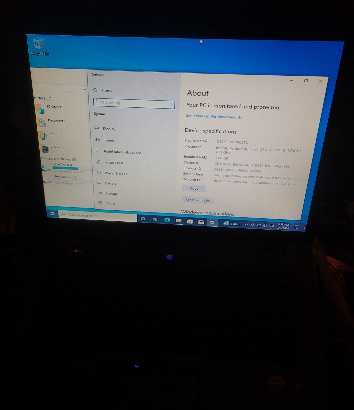 HP Compaq Presario C700 Intel Pentium T2370 1.73GHz 3GB RAM 120GB HDD – NO OS