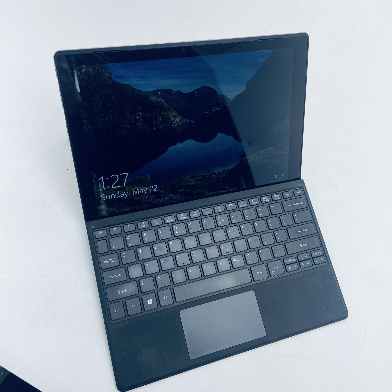 Acer Switch Alpha 12 SA5-271 i5-6200U 2.30GHz 8GB 256GB SSD Tablet | USED