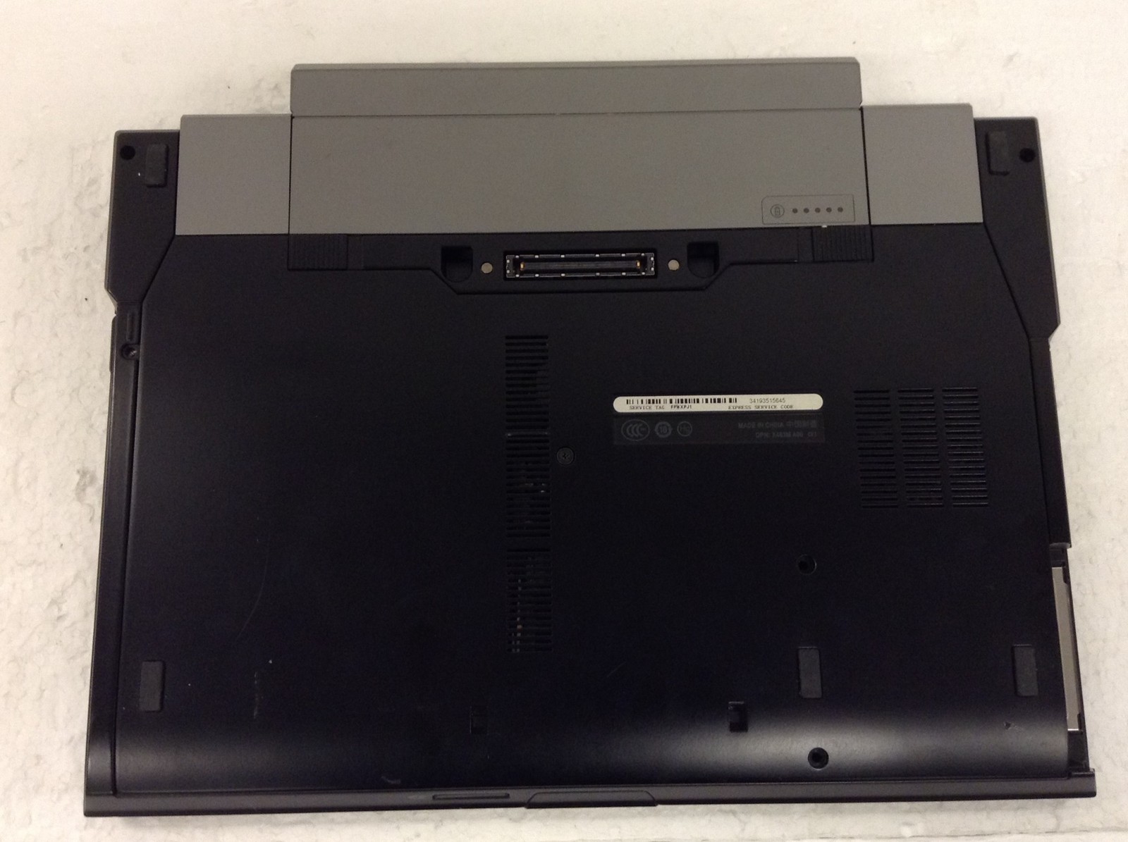 Dell Latitude E6400 14″ Core 2 Duo P8700 2.53GHz Laptop w/4GB, DVD-RW, No HD