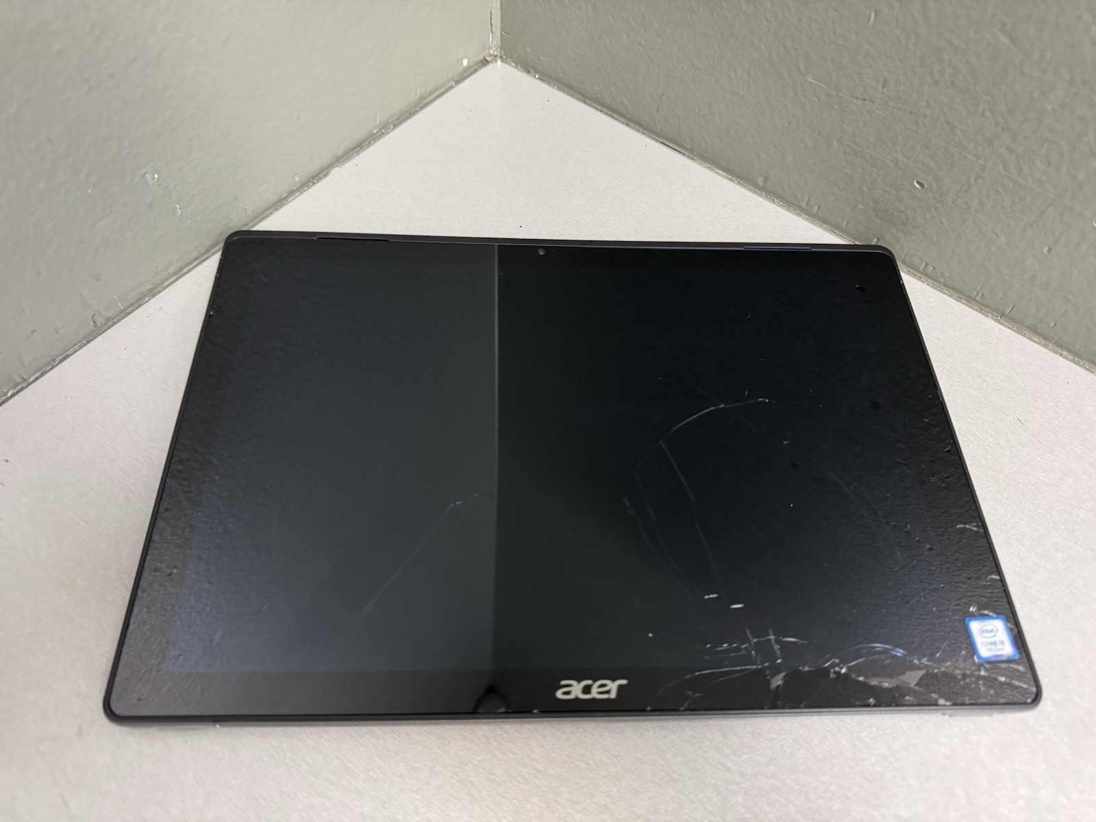 Acer Switch 5 2-in-1 N17P5 Core i3-7130U 2.70GHz 128GB 4GB Ram #2