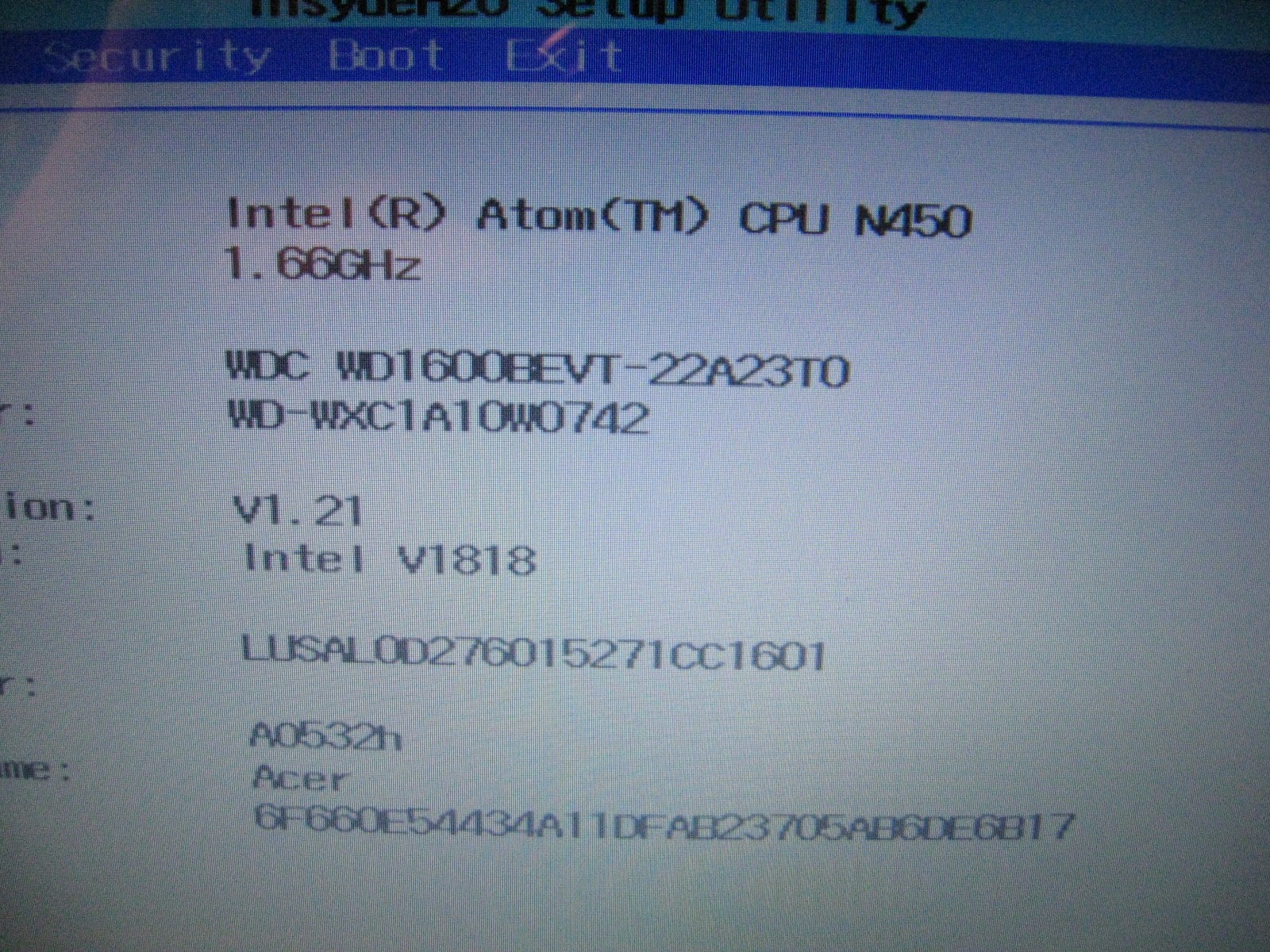 Acer Aspire One 532h Netbook Computer w/ AC Adapter — Excellent Battery