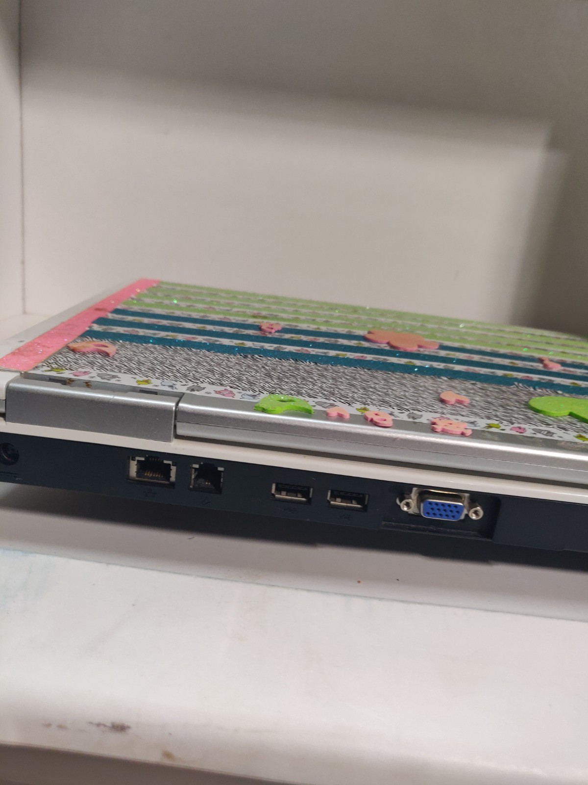 Dell Inspiron PP23LA–FOR PARTS; NOT WORKING–No RAM, Hard Drive, and Charger