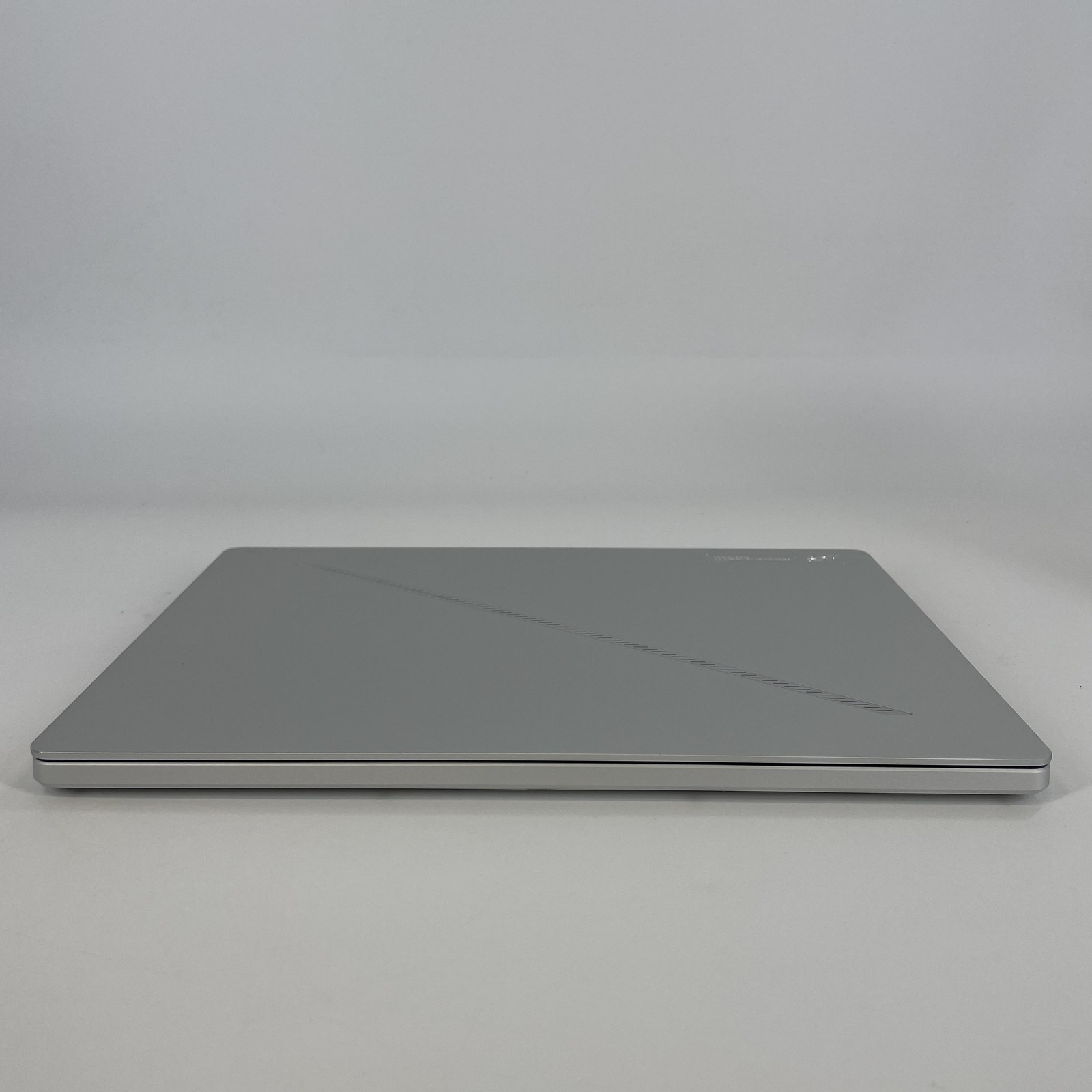 Asus ROG Zephyrus G14 GA403 120Hz QHD+ 4.0GHz Ryzen 9 8945HS 32GB 1TB RTX 4070