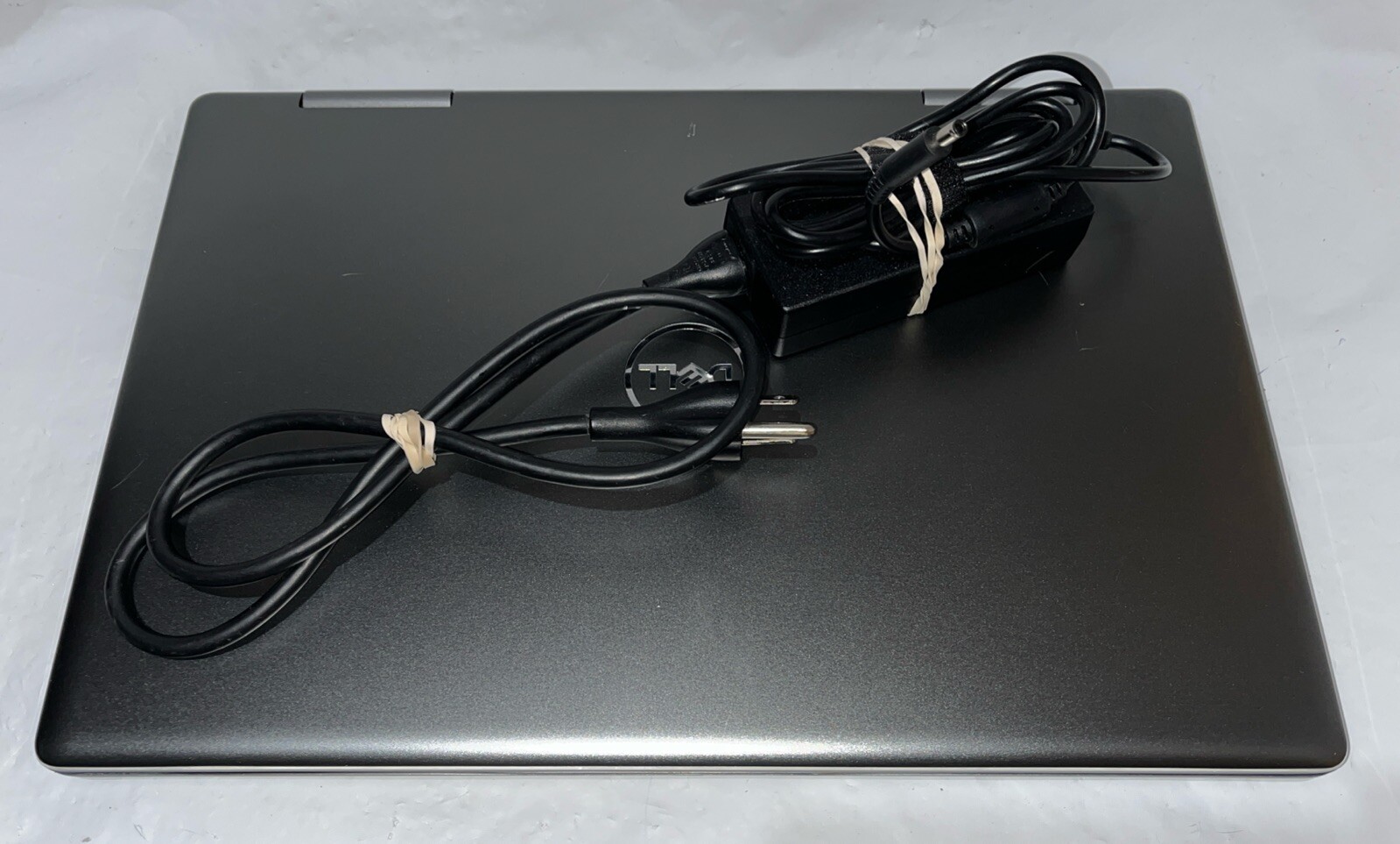 Dell Inspiron 15 7573 2-in-1 i7-8550U@1.80GHz, 16GB RAM, 256GB M2, Win 11 Home