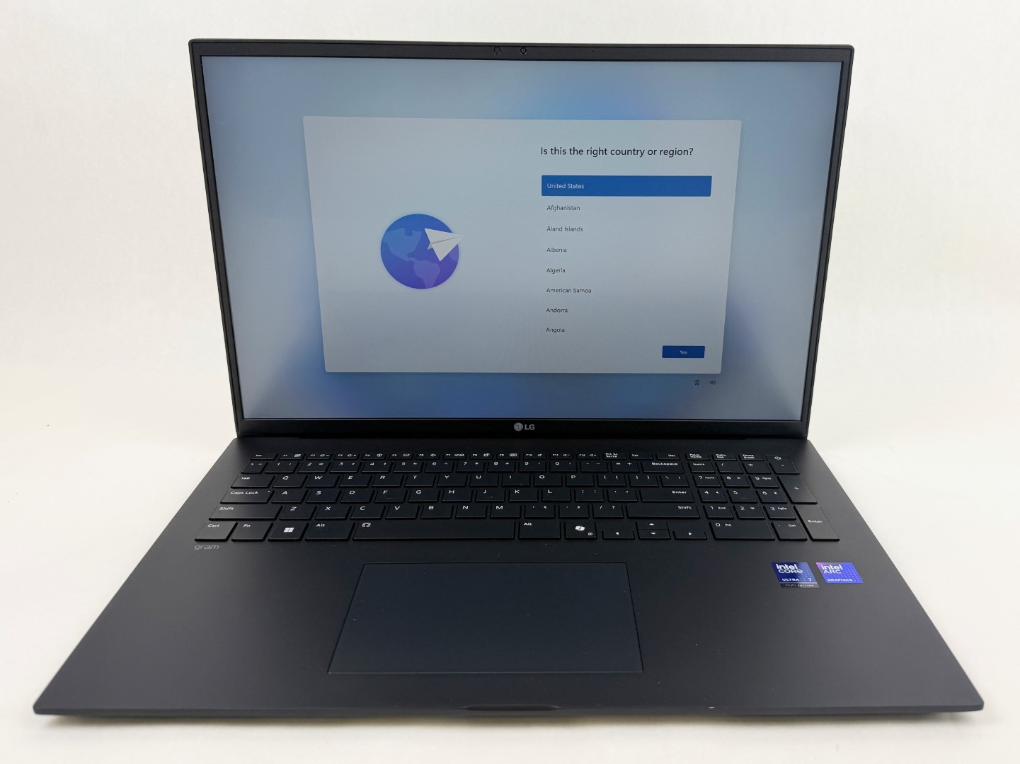 LG Gram 17Z90TL 17″ Touch Ultra 7 258V 32GB 2TB SSD W11H Thin Lightweight Laptop