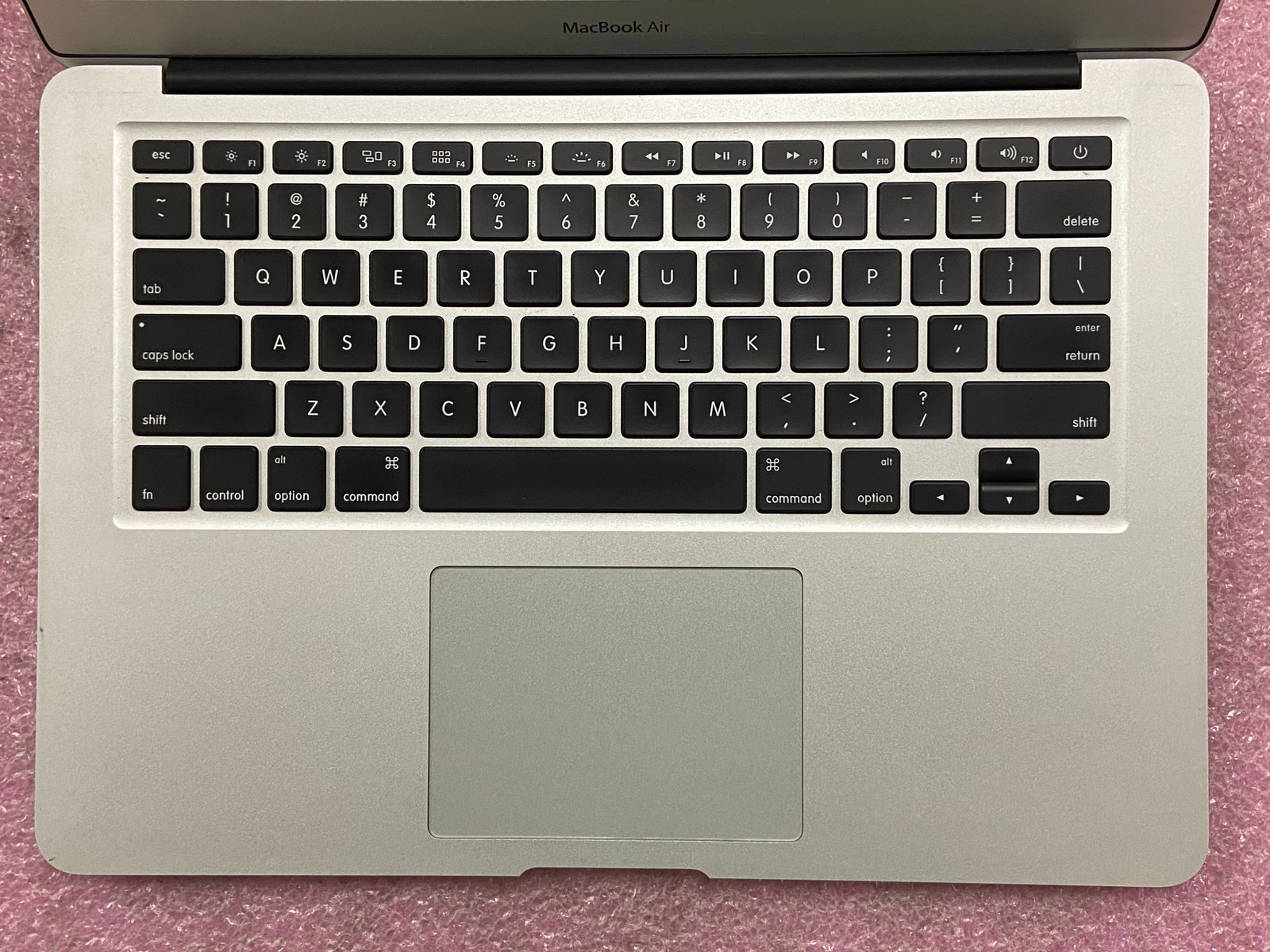Apple MacBook Air 2017 A1466 13.3″ i5-5350U 8GB RAM 128GB SSD *Read* – CLP42A