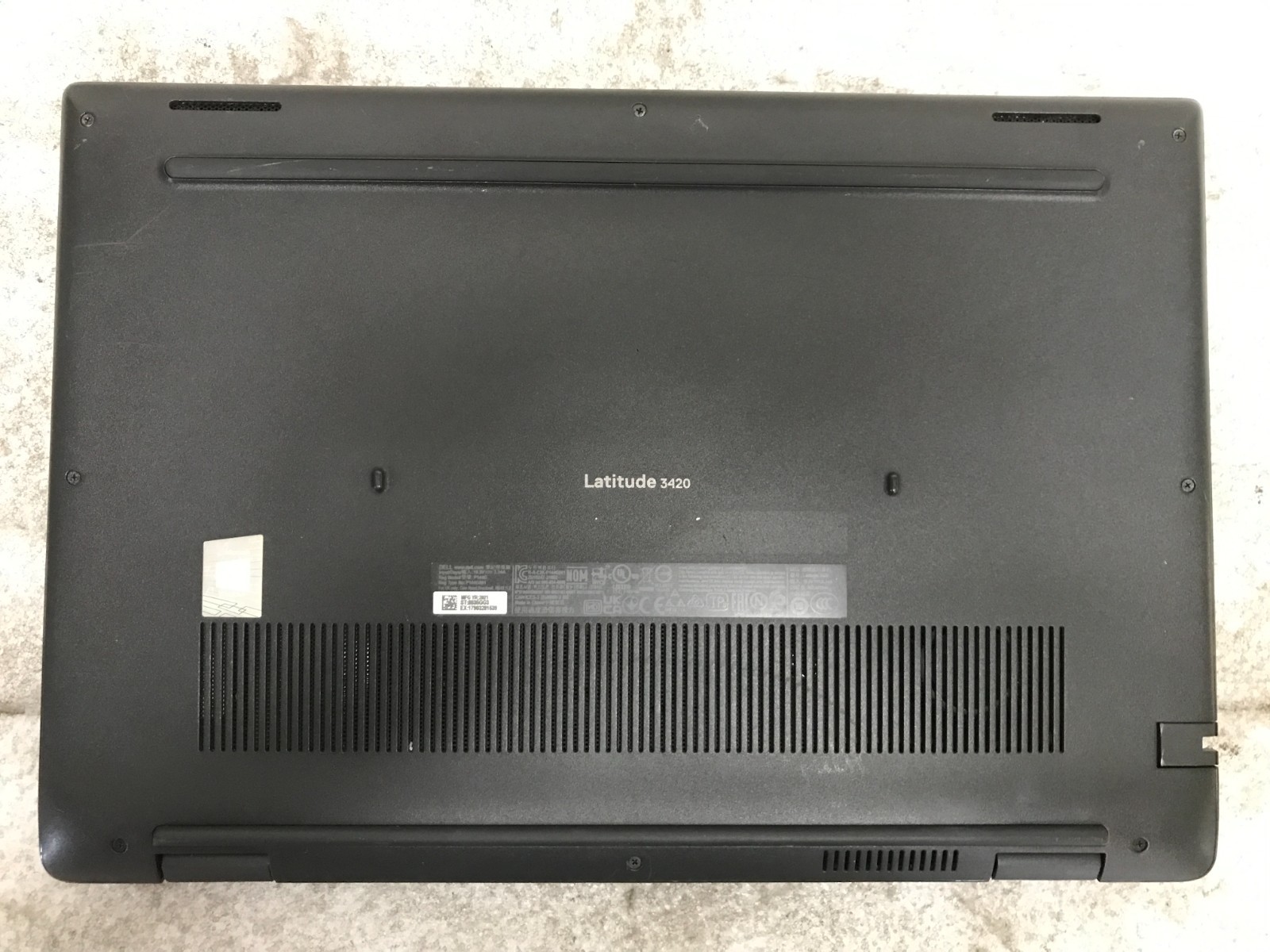 Dell Latitude 3420 / Intel Core i7-1165G7 1.70GHz / 8GB RAM / No SSD