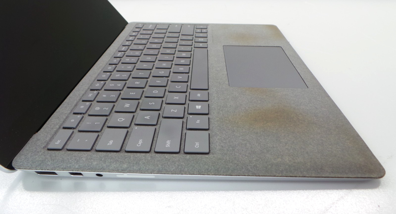 Microsoft Surface Laptop 2 | 13.5″ Touch | i7-8650U 16GB RAM 512GB SSD **READ**