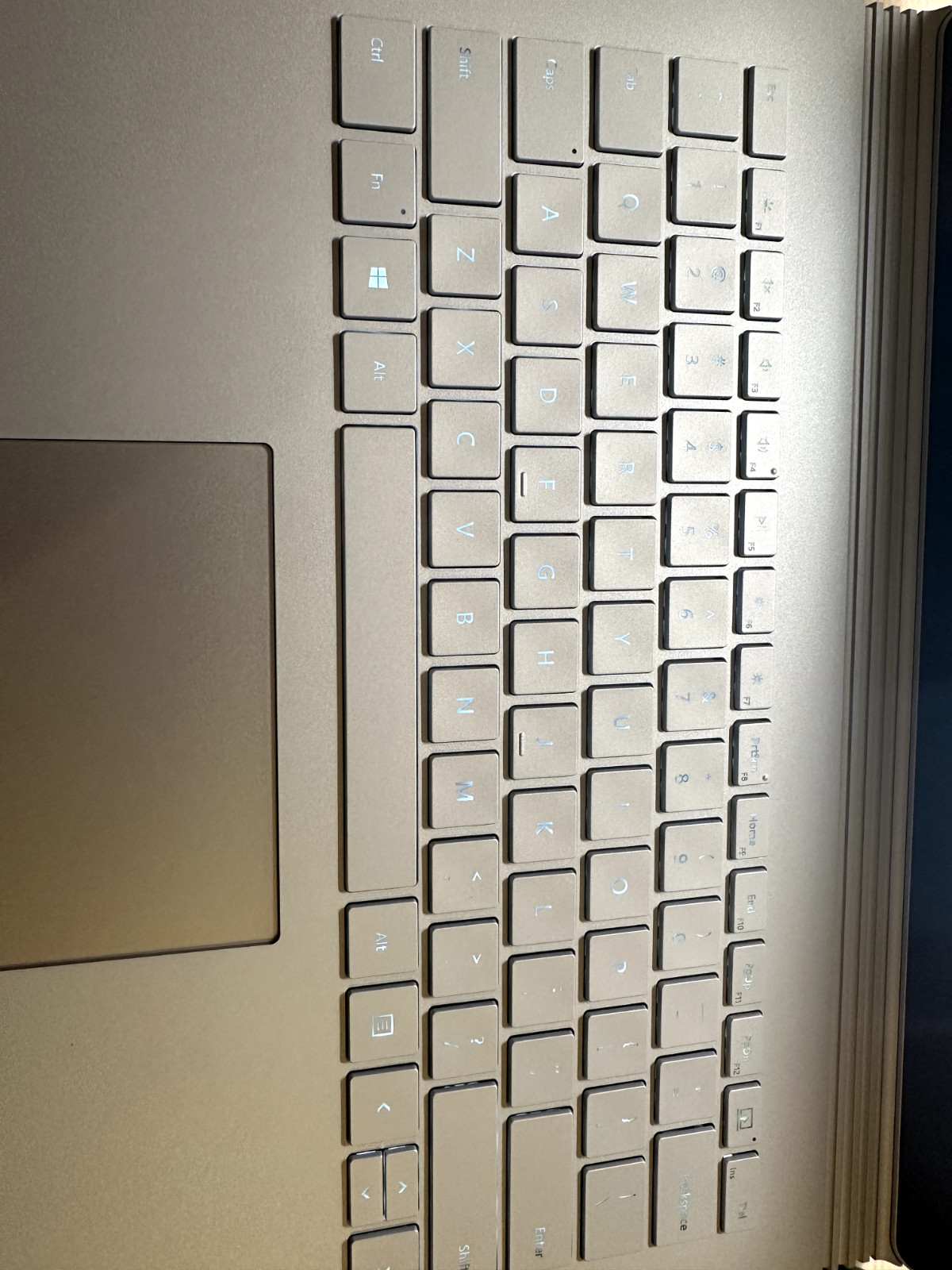 Microsoft Surface Book-3 13.5″ (256GB SSD; Intel Core i5-1035G7 1.2GHz; 8GB)…
