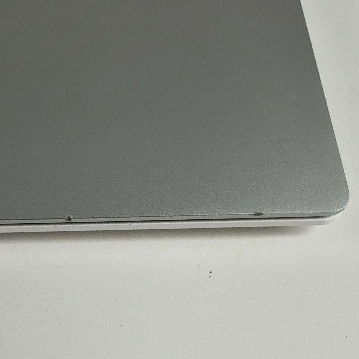 Samsung Galaxy Book Pro NP950XDB 15.6″ i5-1135G7 2.4GHz 8GB RAM 512GB SSD