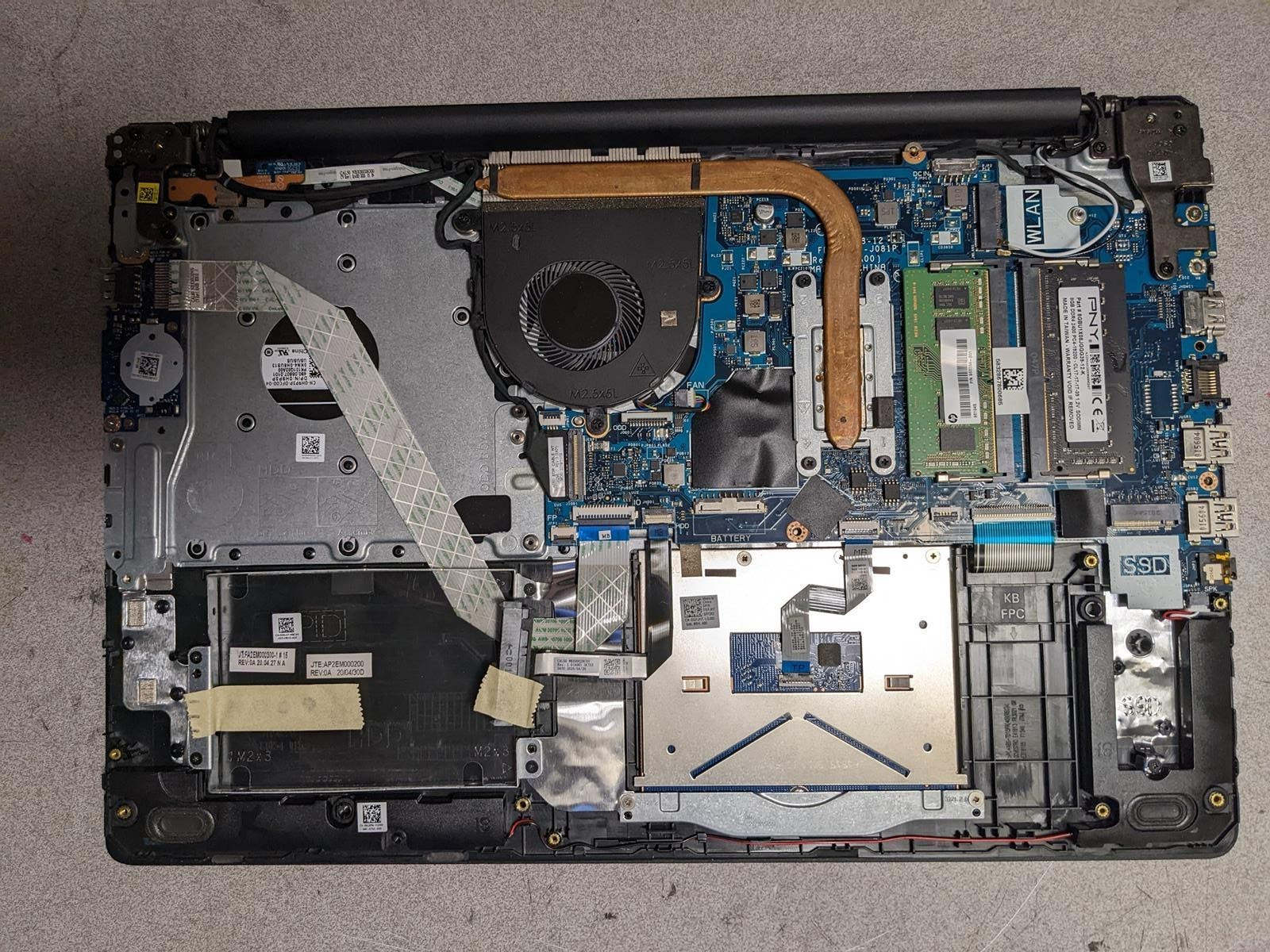 DELL INSPIRON 3593 i3-1005G1 @ 1.20GHz, 16GB RAM, NO HDD/OS – (FOR PARTS)