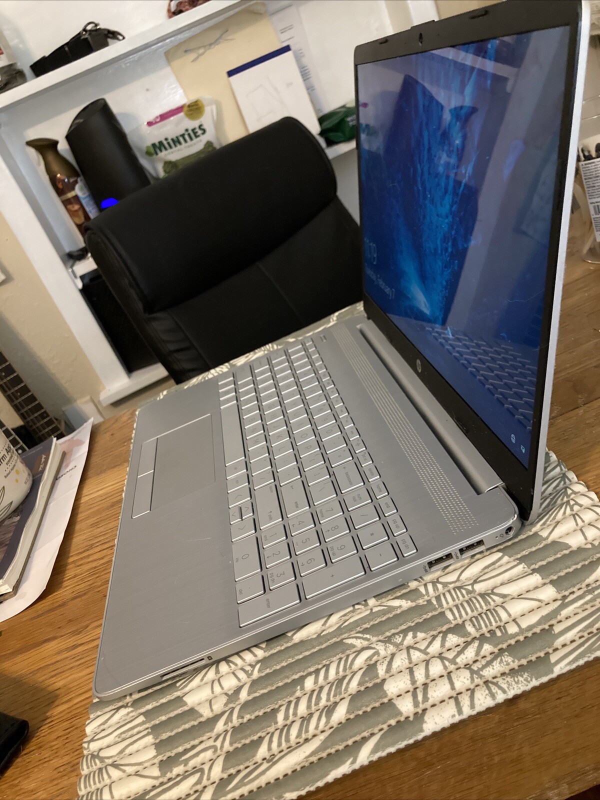 Hp Hp Laptop 15-Dw2xxx Core i3-1005G1 256GB NVMe 4GB Silver