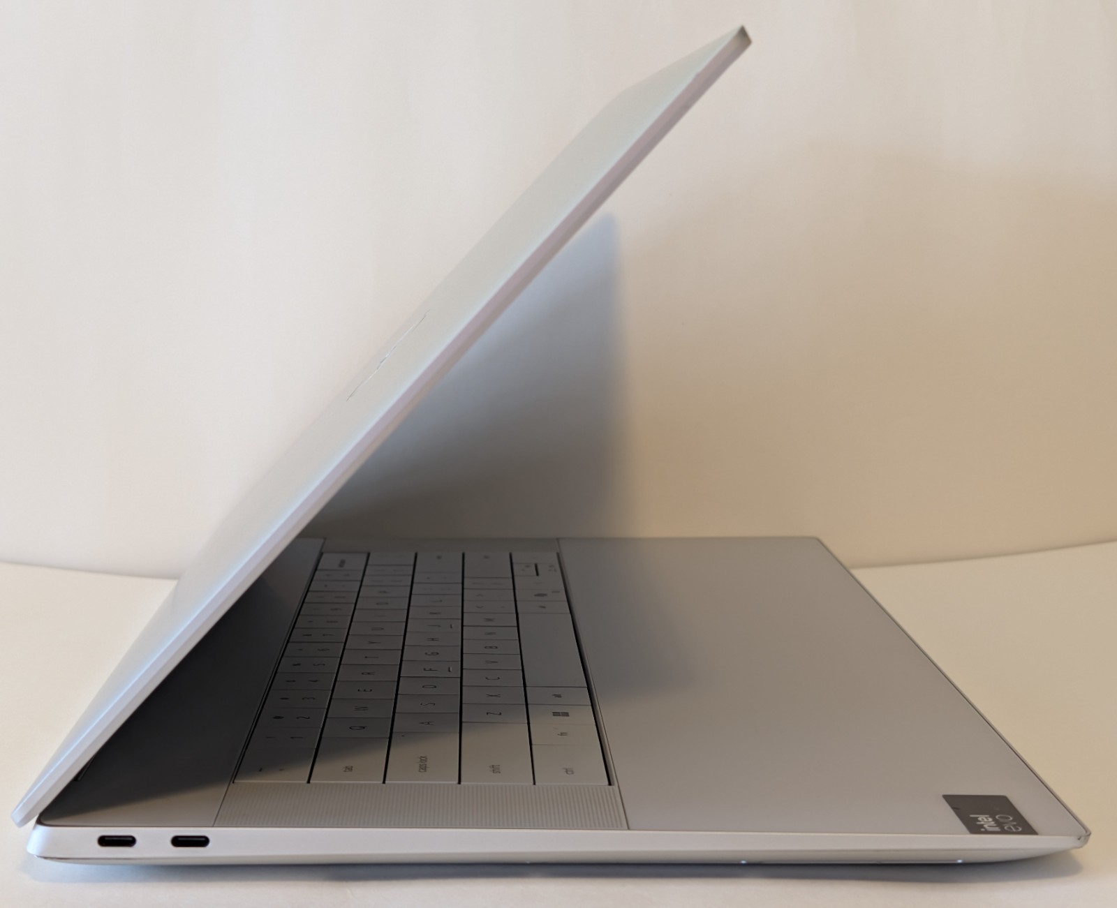 Dell XPS 9640 Core Ultra 7 155H| 16GB RAM| 1TB SSD| RTX 4050 Win11 (Good). ~D14~
