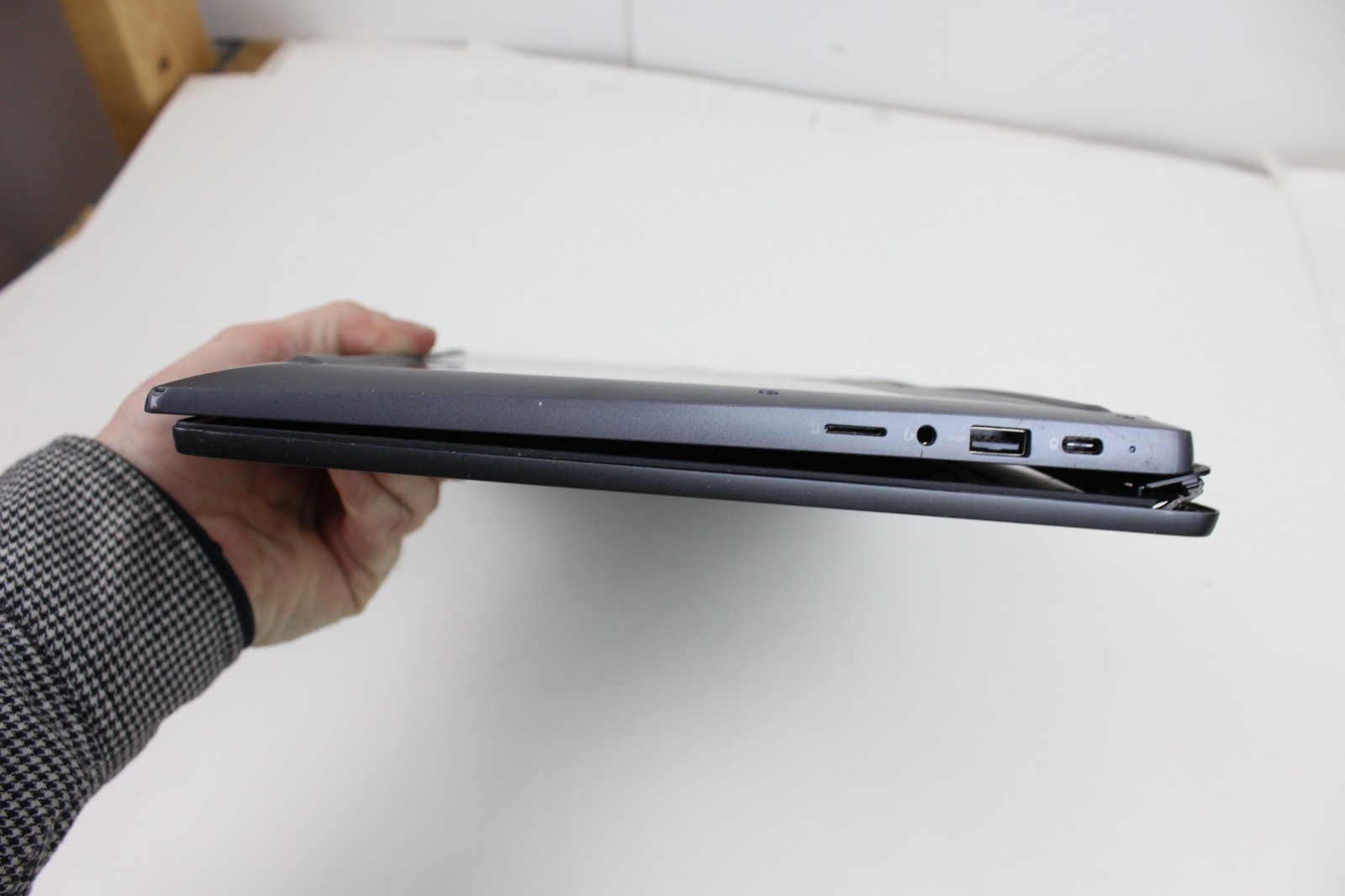 AS IS PARTS Lenovo IP Flex 5 Chrome 14IAU7 I3-1315U NO HDD 8GB RAM