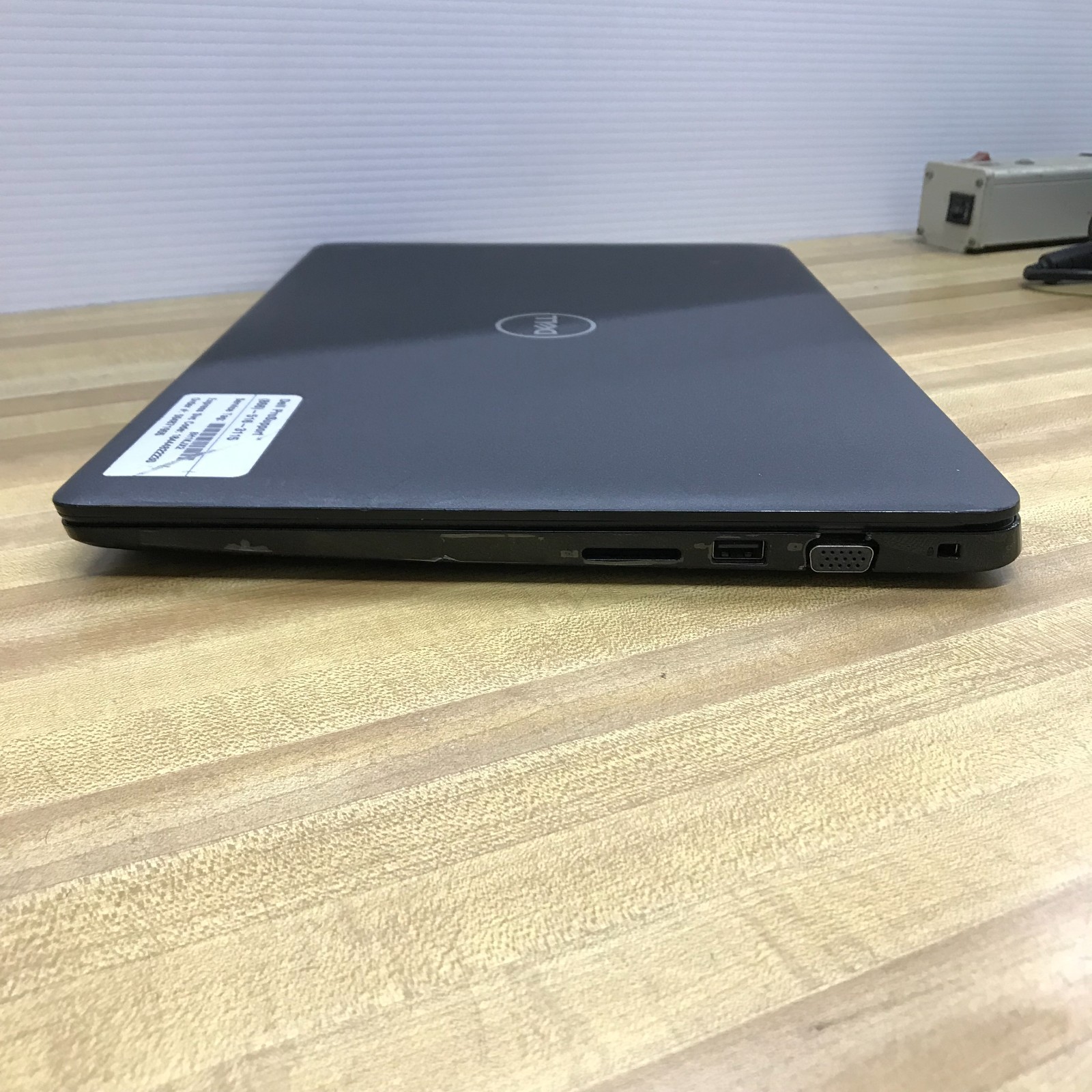 Dell Latitude 3500 15.6″ i5-8265u 1.6GHz 16GB RAM 256GB SSD (Windows 11 Pro)