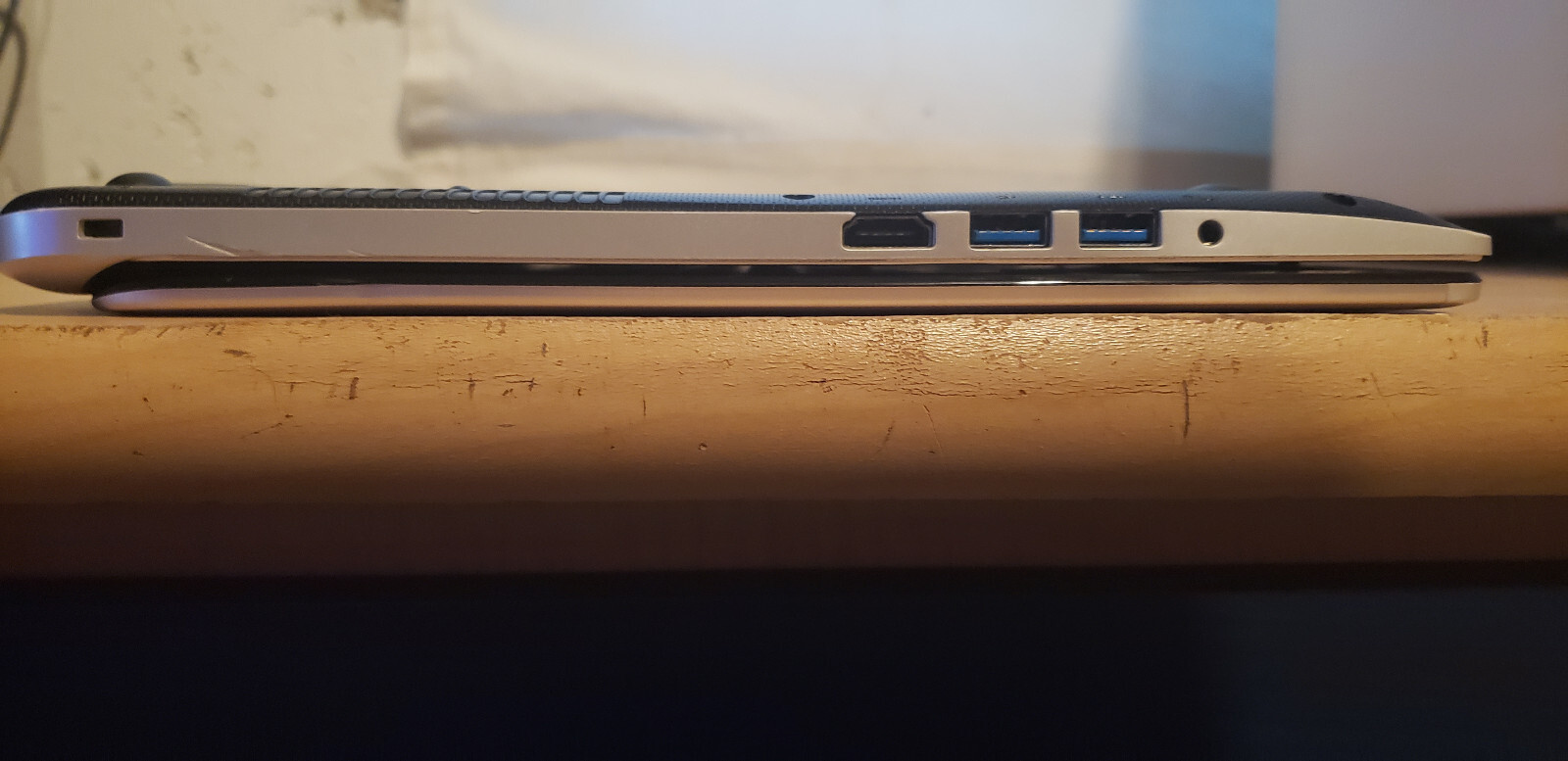 Toshiba Satellite S55-B5280, 15.6″, i7-4510u, 12GB, no HDD, READ
