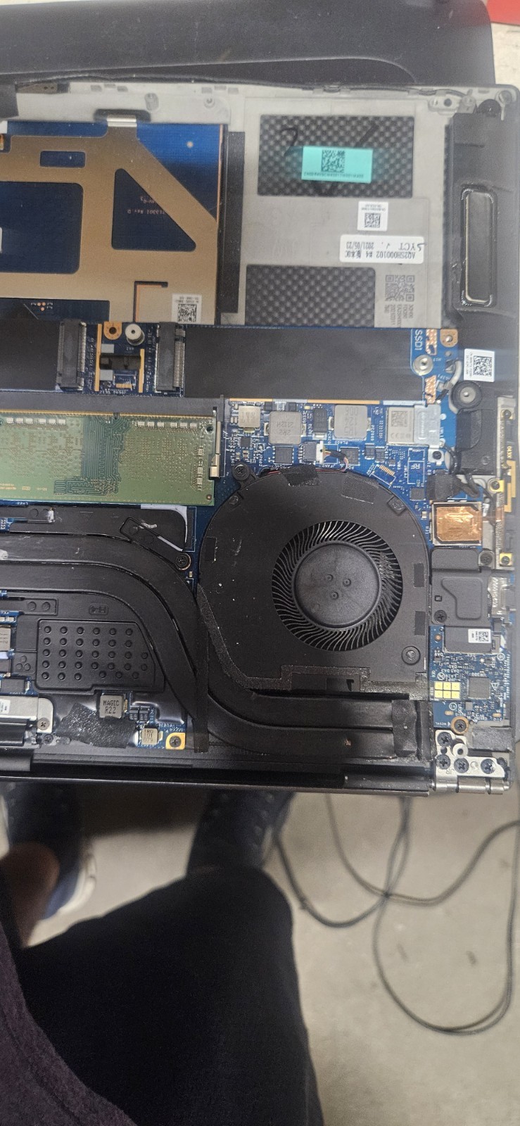 Dell Precision 5550 15.6″ Intel Core i7-10th 8 GB RAM NOT WORKING PARTS