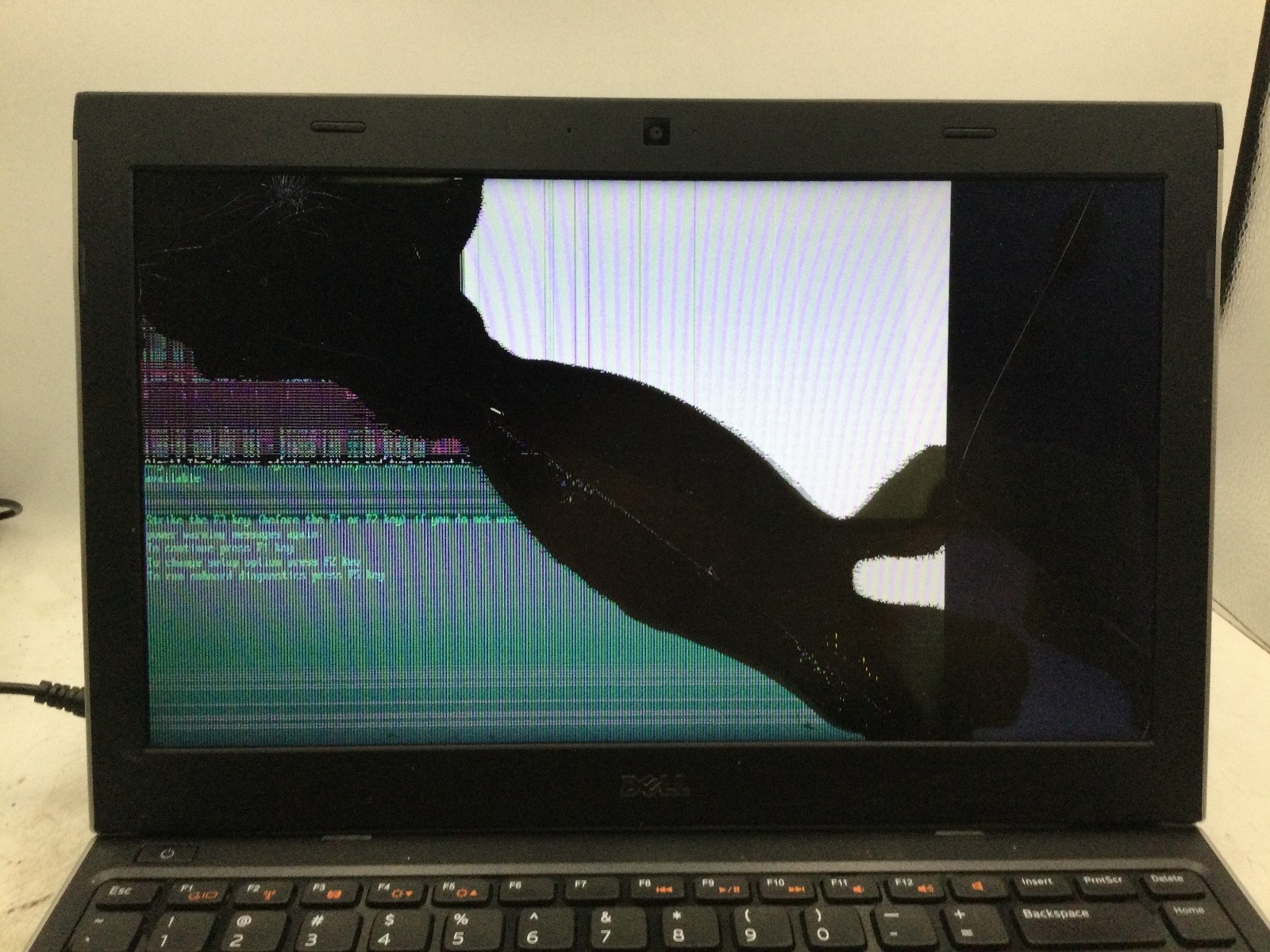 DELL LATITUDE 3330 – FOR PARTS/BAD LCD – INTEL I3 – 4GB RAM – READ DESC – BB!!