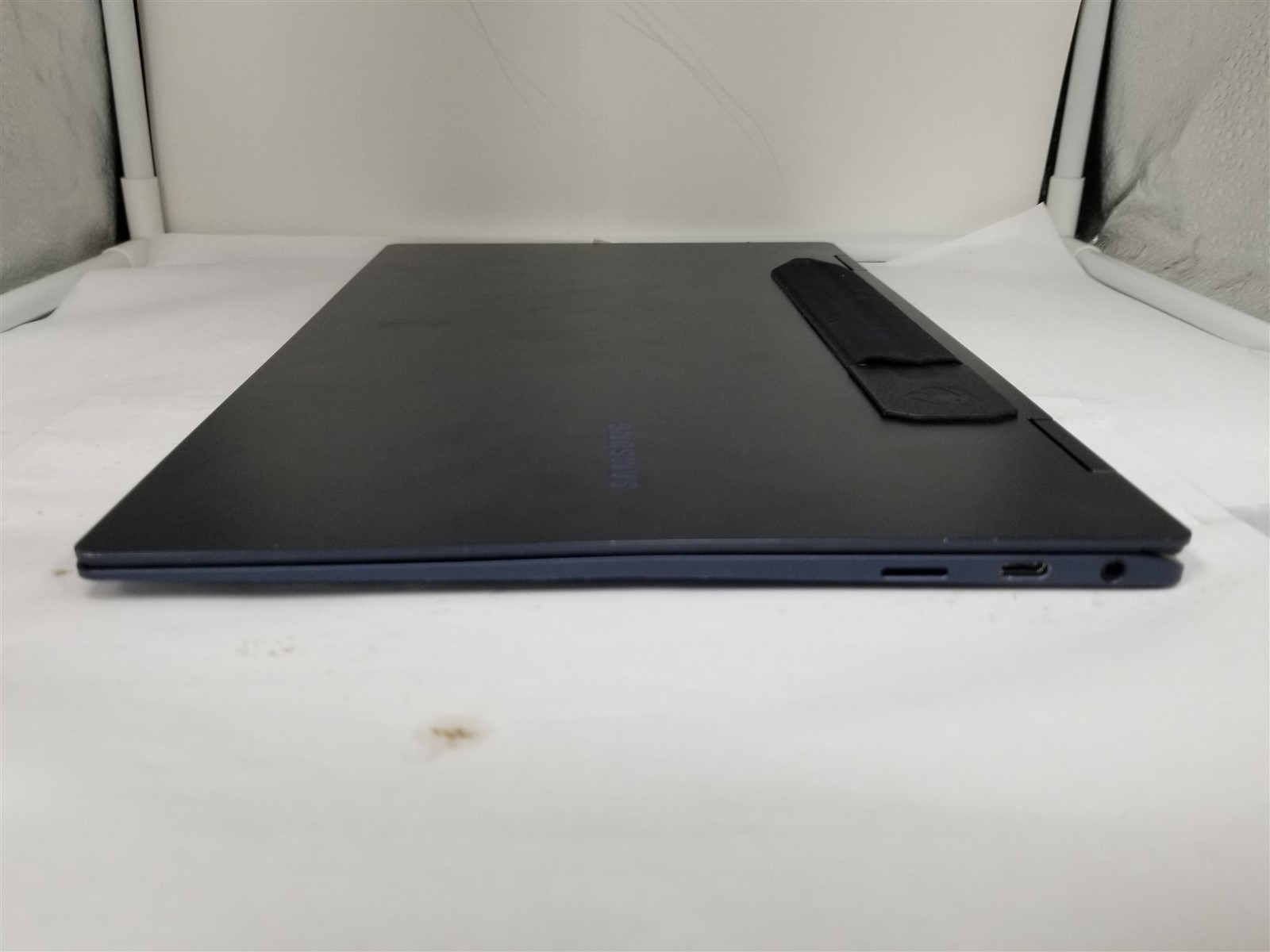 Samsung Galaxy Book Pro 360 Core i7 13.3″ 16GB/512GB Navy See Details VD6224