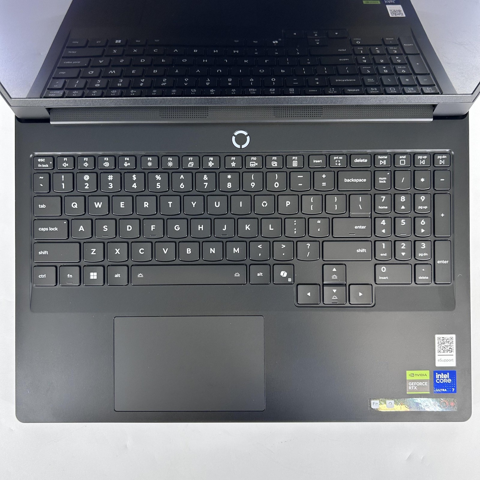 Lenovo Legion Pro 7i Gen 10 16 240Hz QHD+ Ultra 7 255HX 32GB 2TB SSD RTX 5070 Ti