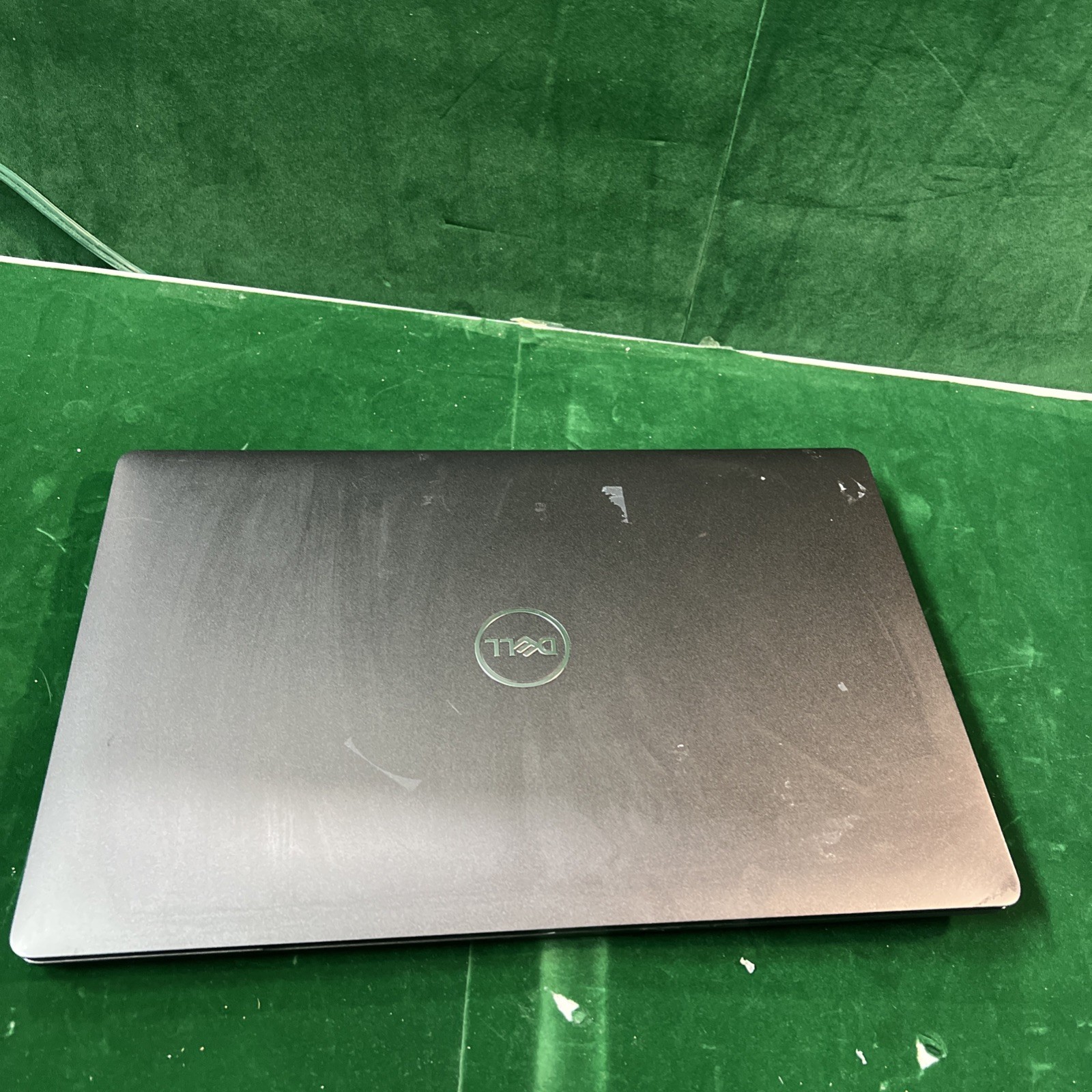 Dell Latitude 5500 15.6″ i5-8365U 1.60 GHz 8 GB RAM No SSD/OS/AC Very Good