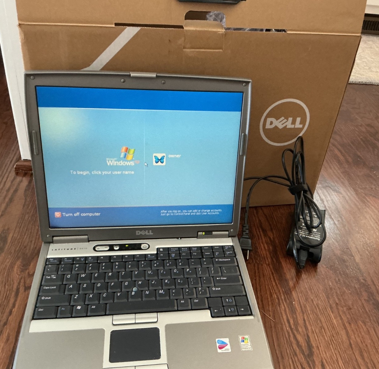 Dell Latitude D610 Windows XP 2005 Laptop Pentium M, 1GB RAM, TESTED WORKS