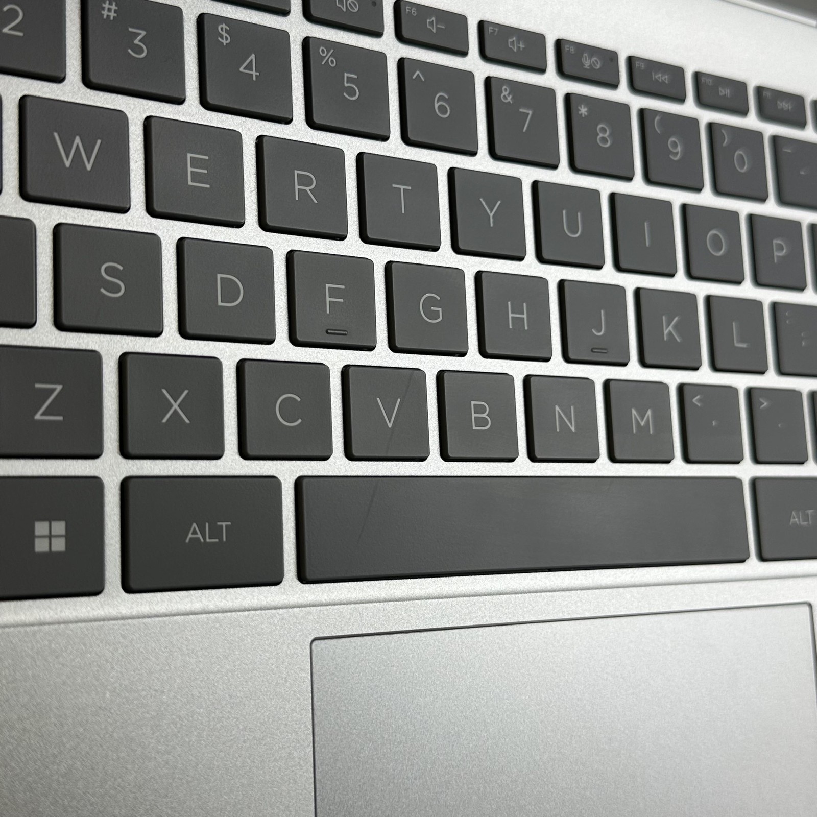 HP Envy x360 14 Silver FHD TOUCH 1.3 GHz i5-1335U 8GB 512GB SSD Good FRAME GAP