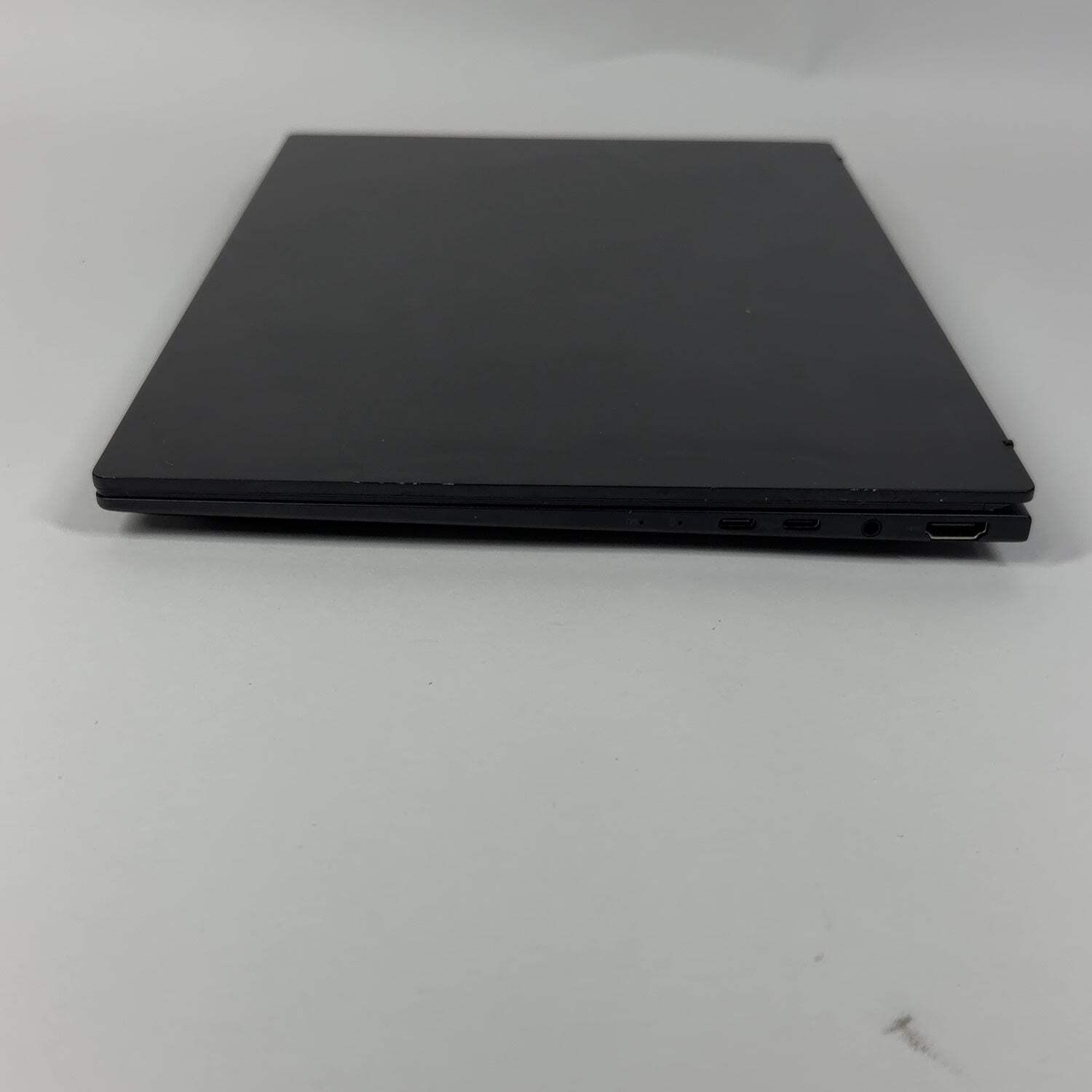 Asus Zenbook 14 UM3406H 14″ Ryzen 7 8840HS 3.3GHz 16GB RAM 512GB SSD