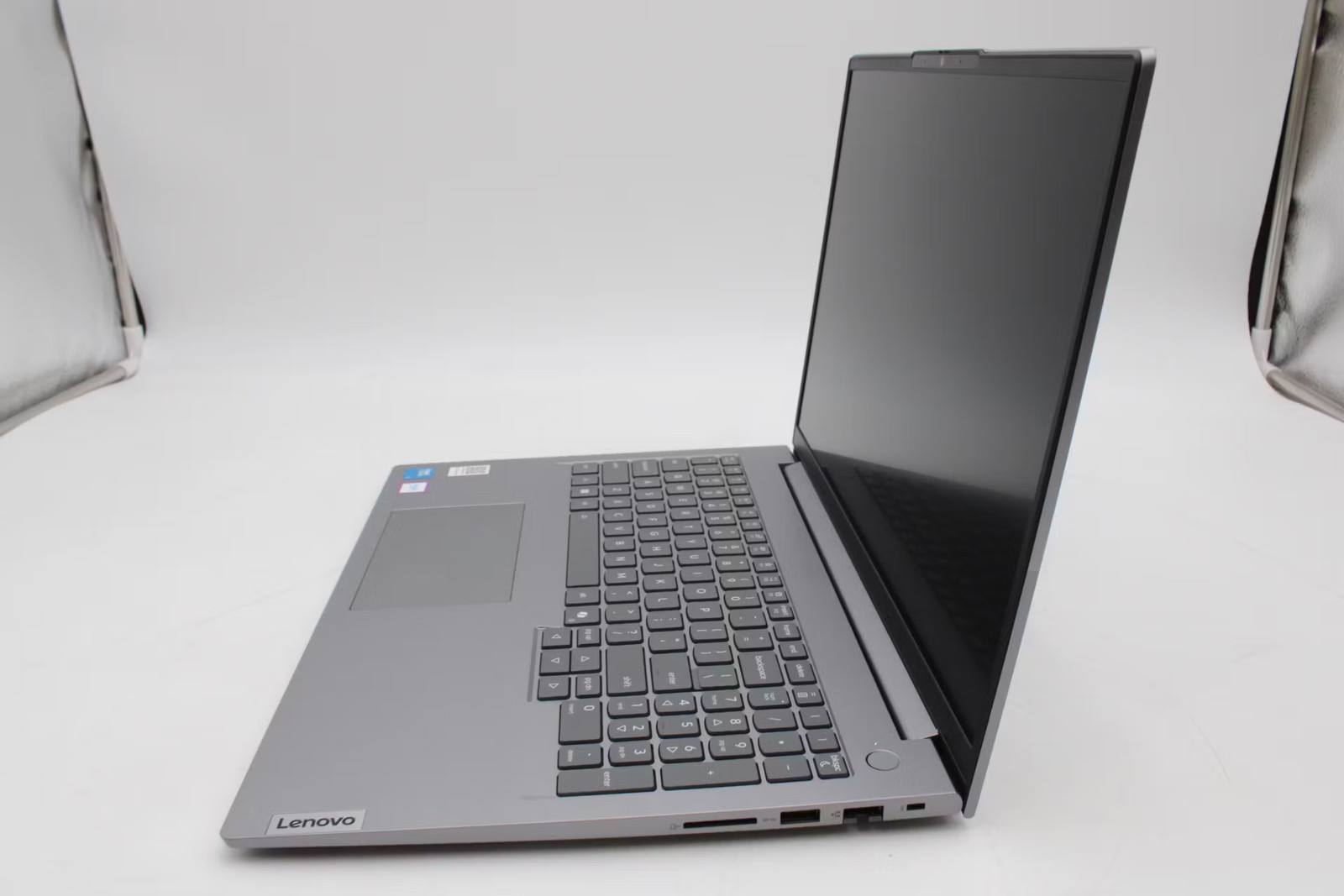 Lenovo ThinkPad 16 G8 IRL 16″ Core 5 210H, 512GB NVMe, 16GB RAM