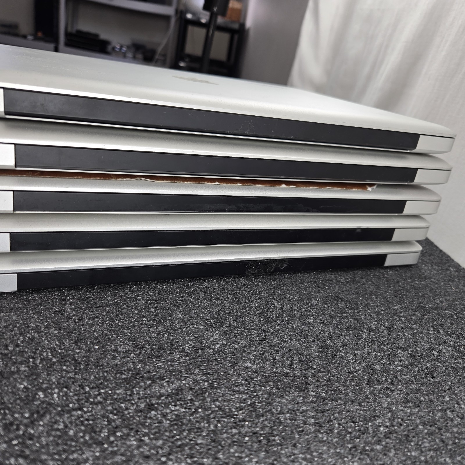 Lot of (5) Apple MacBook Pro A1286 intel i5 – Mixed condition — PARTS